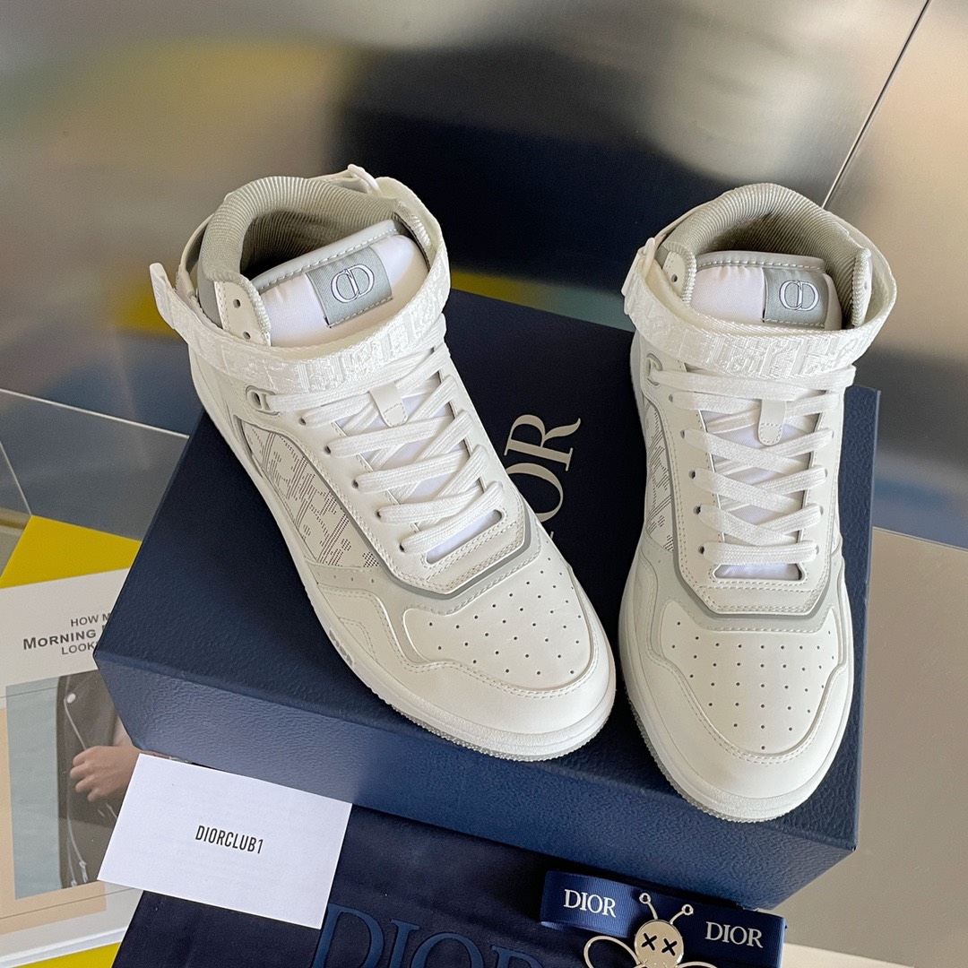 Dior Sneakers-31