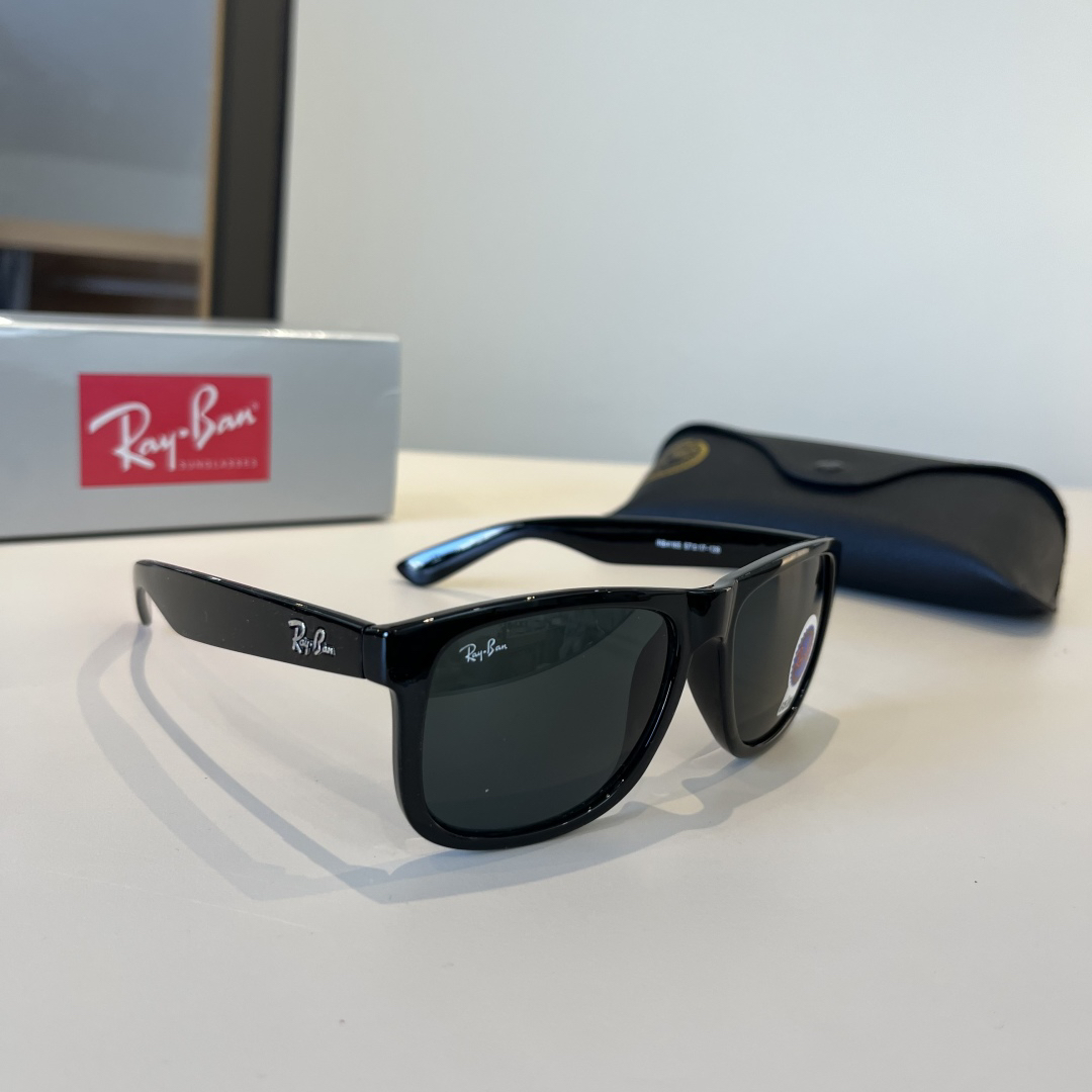 Ray-Ban glasses-1