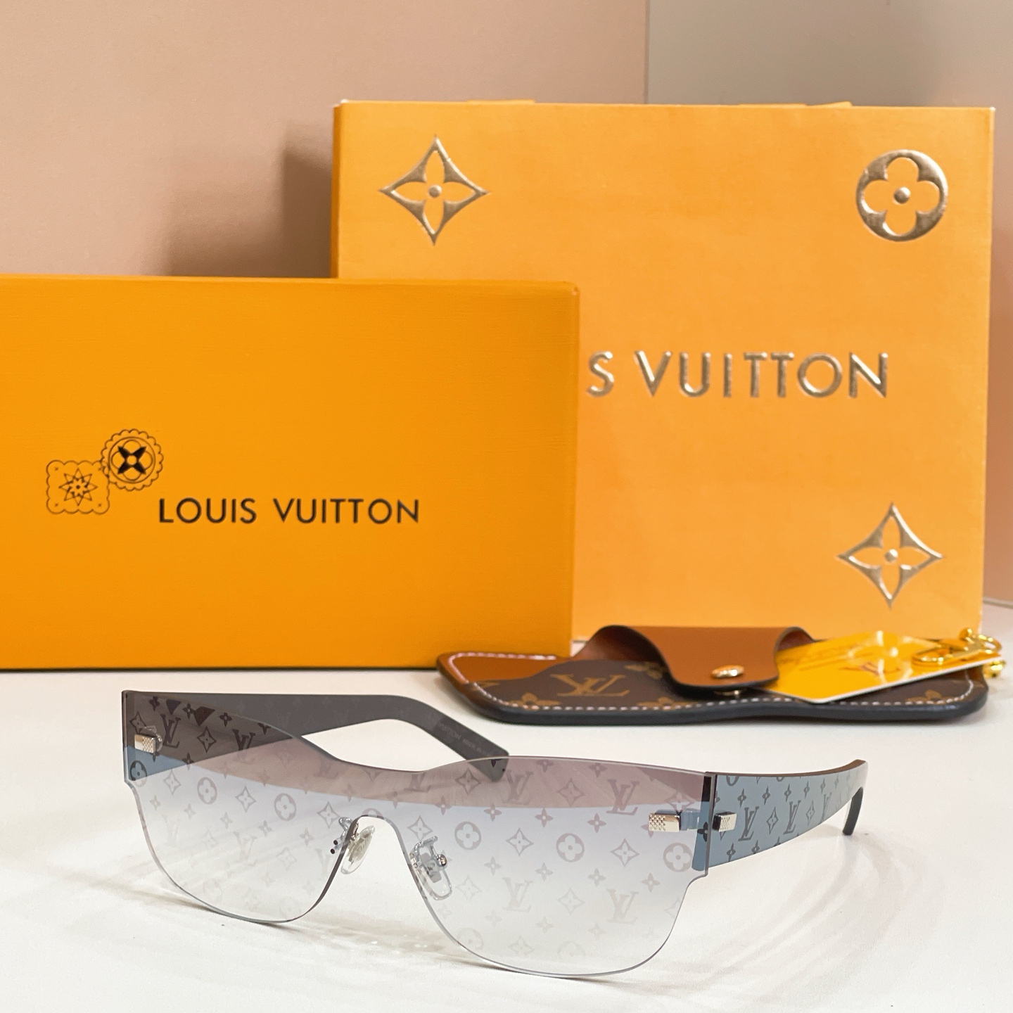 LV glasses-44