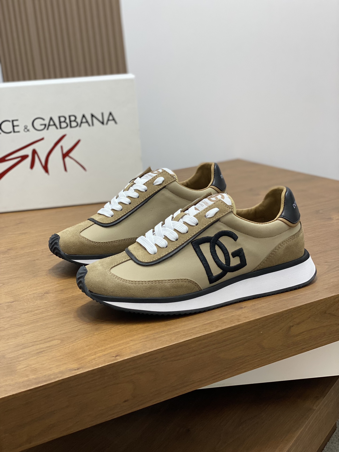 D&G Sneakers-115