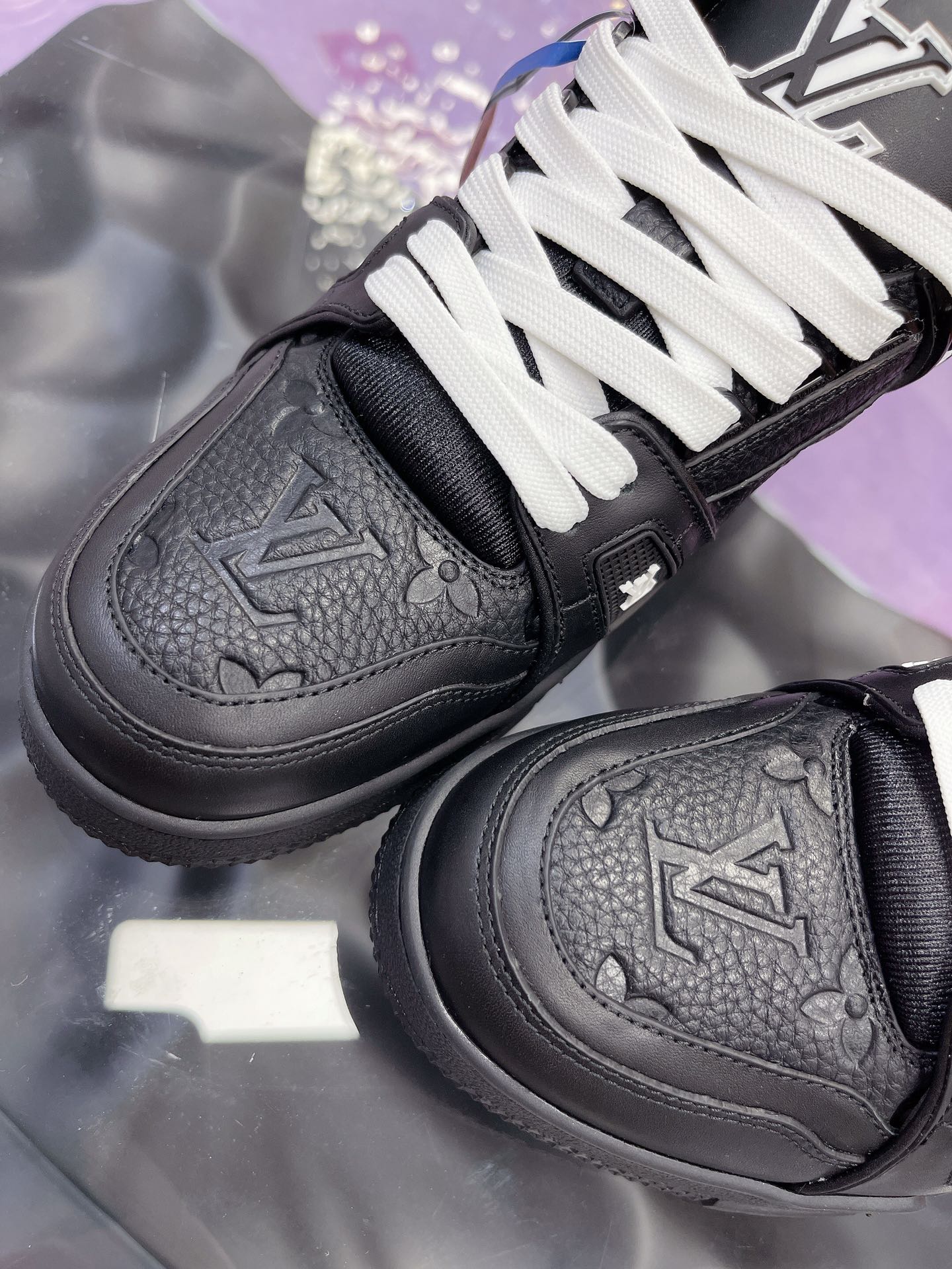 Lv Sneakers-223