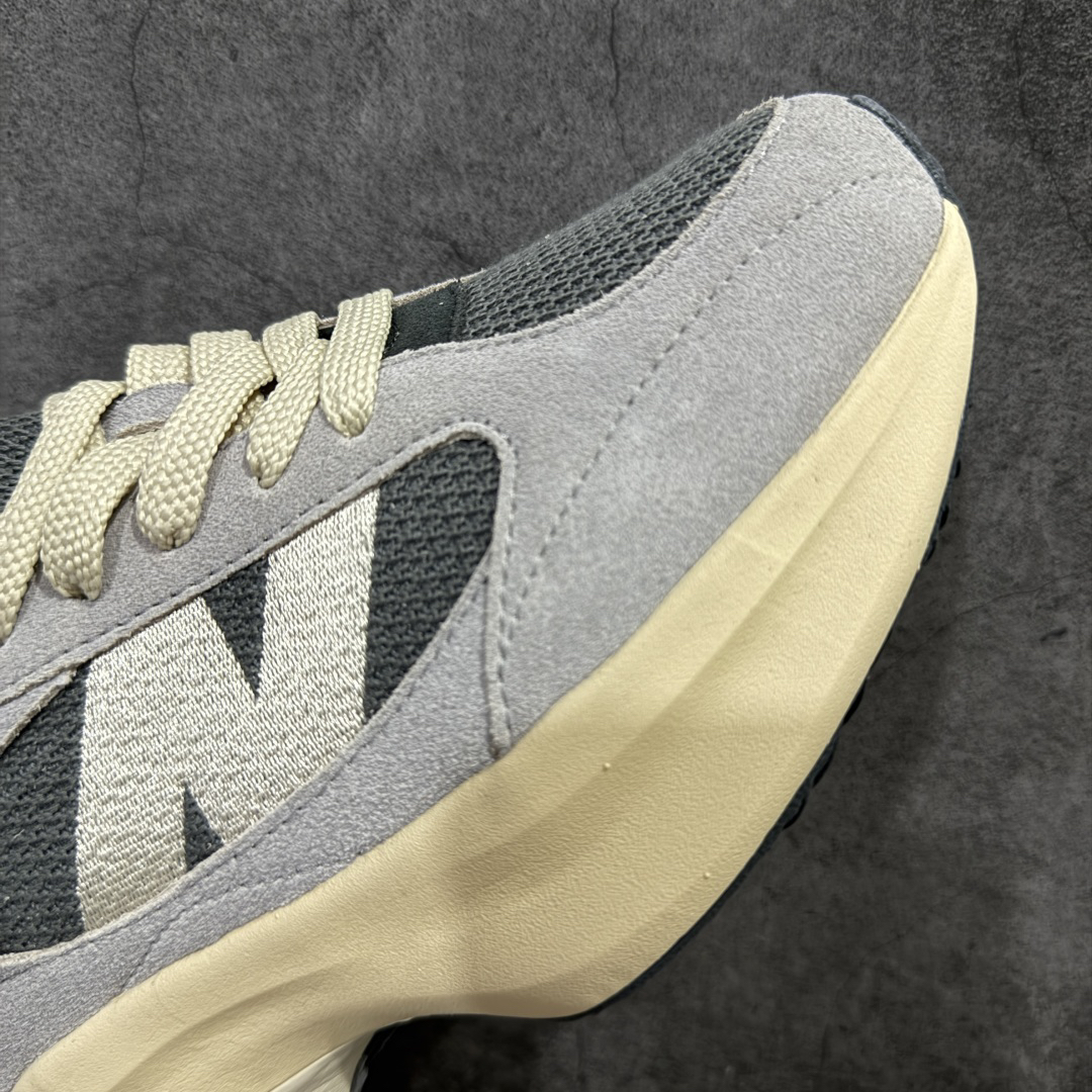 New Balance Sneakers-45