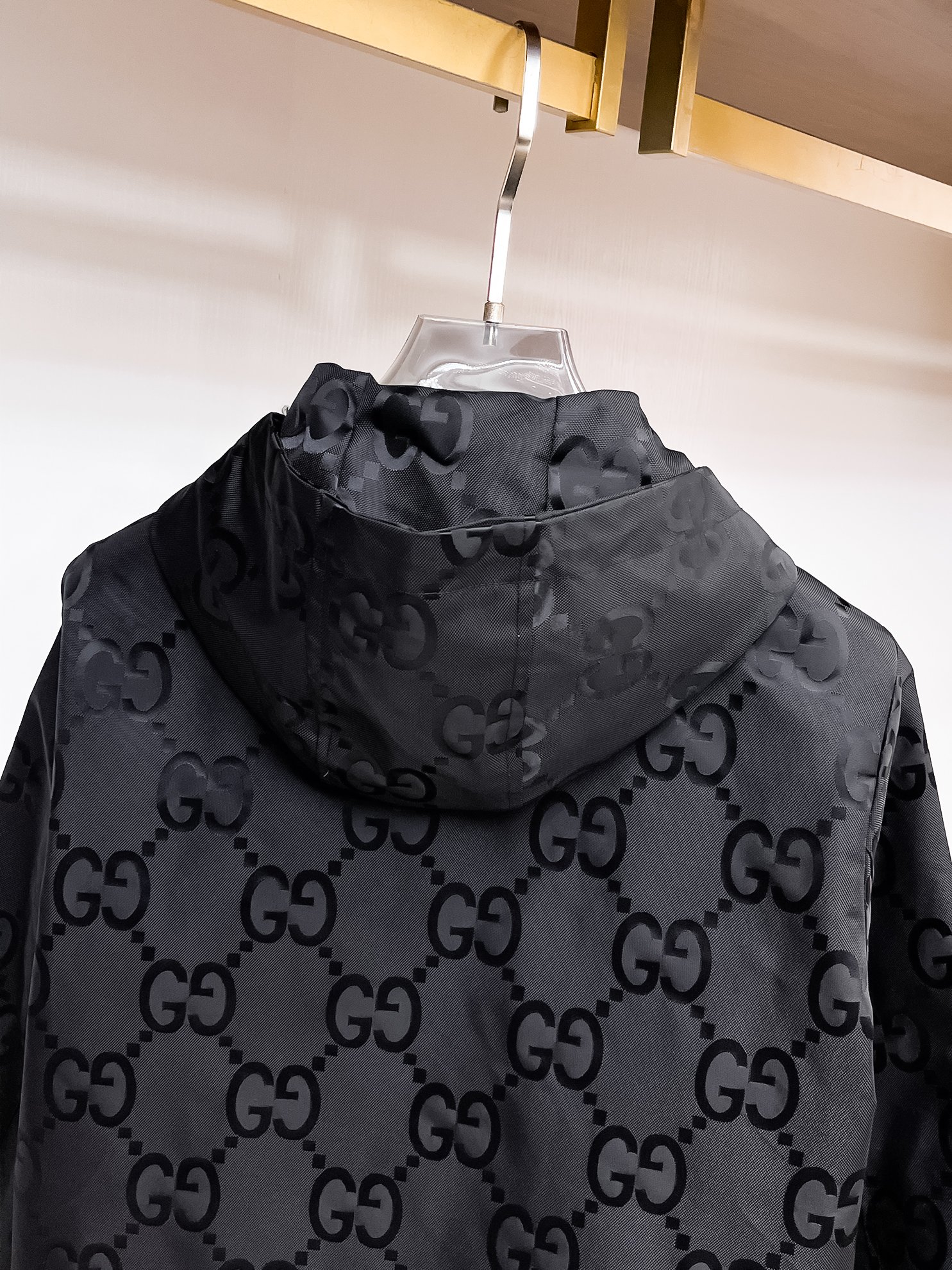 Gucci Clothing-173