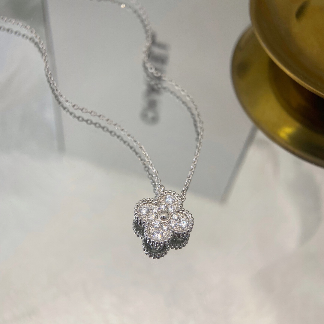 Van Cleef & Arpels necklace-37