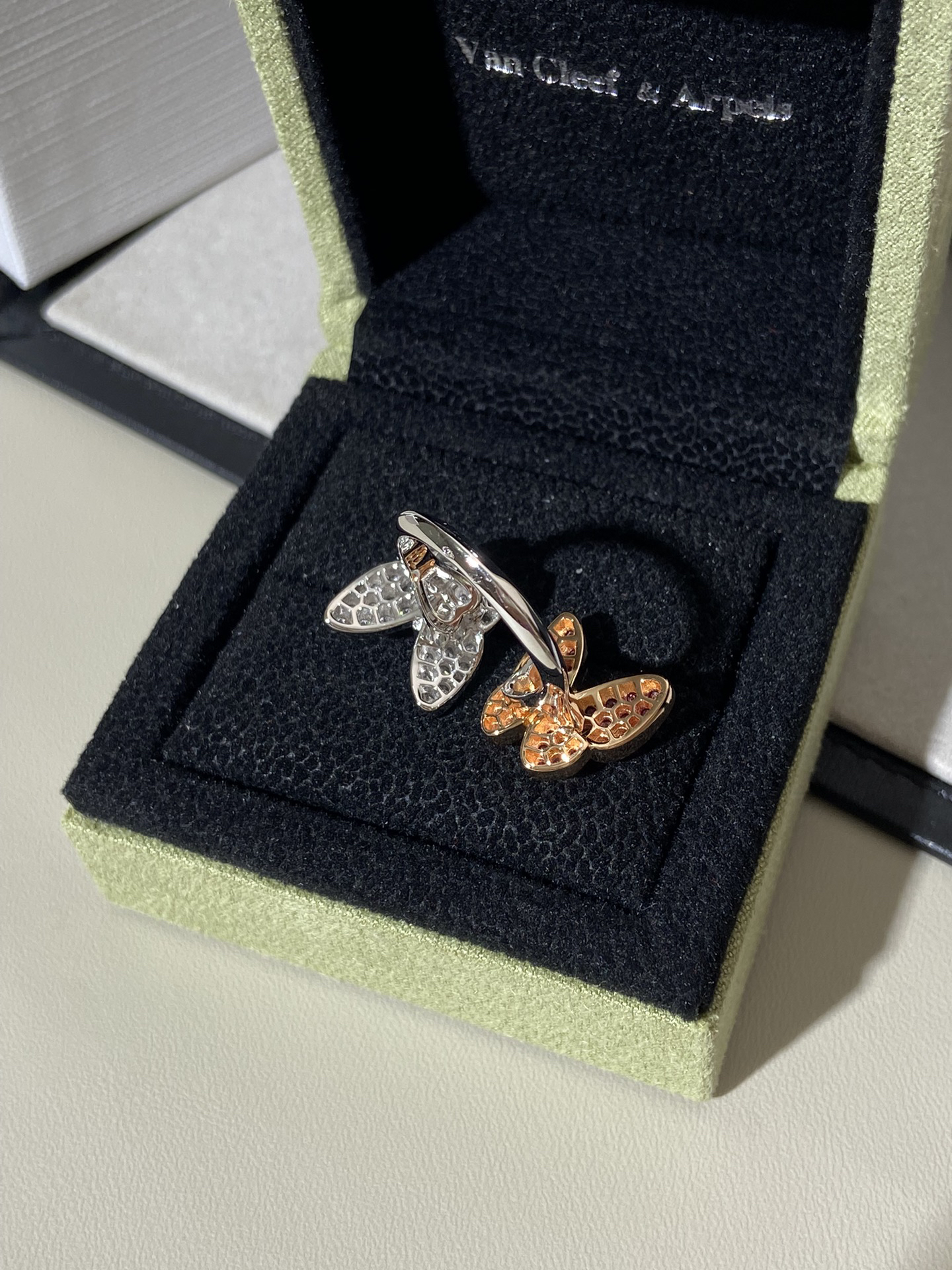 Van Cleef & Arpels ring-28