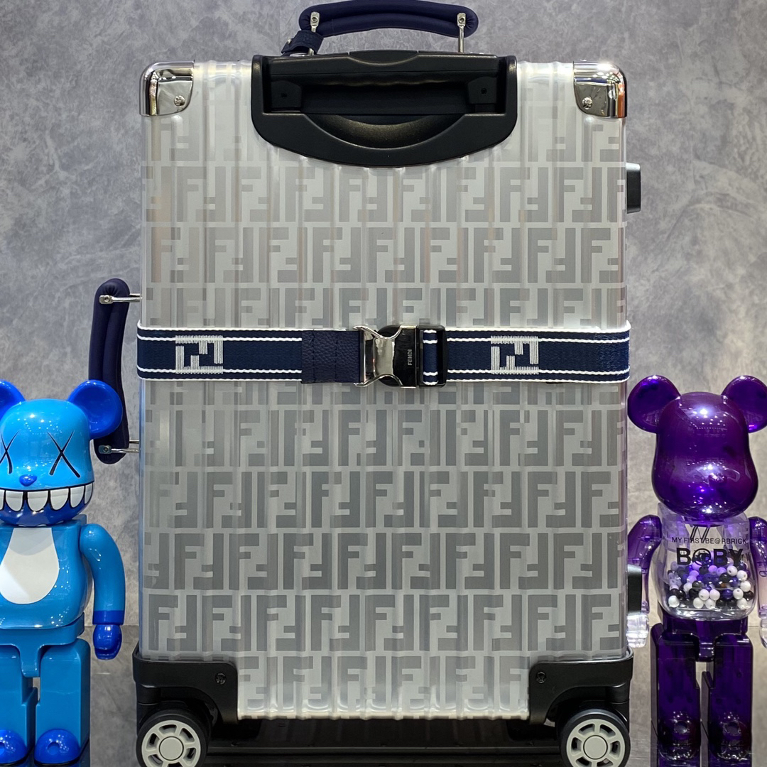 Fendi luggage-14
