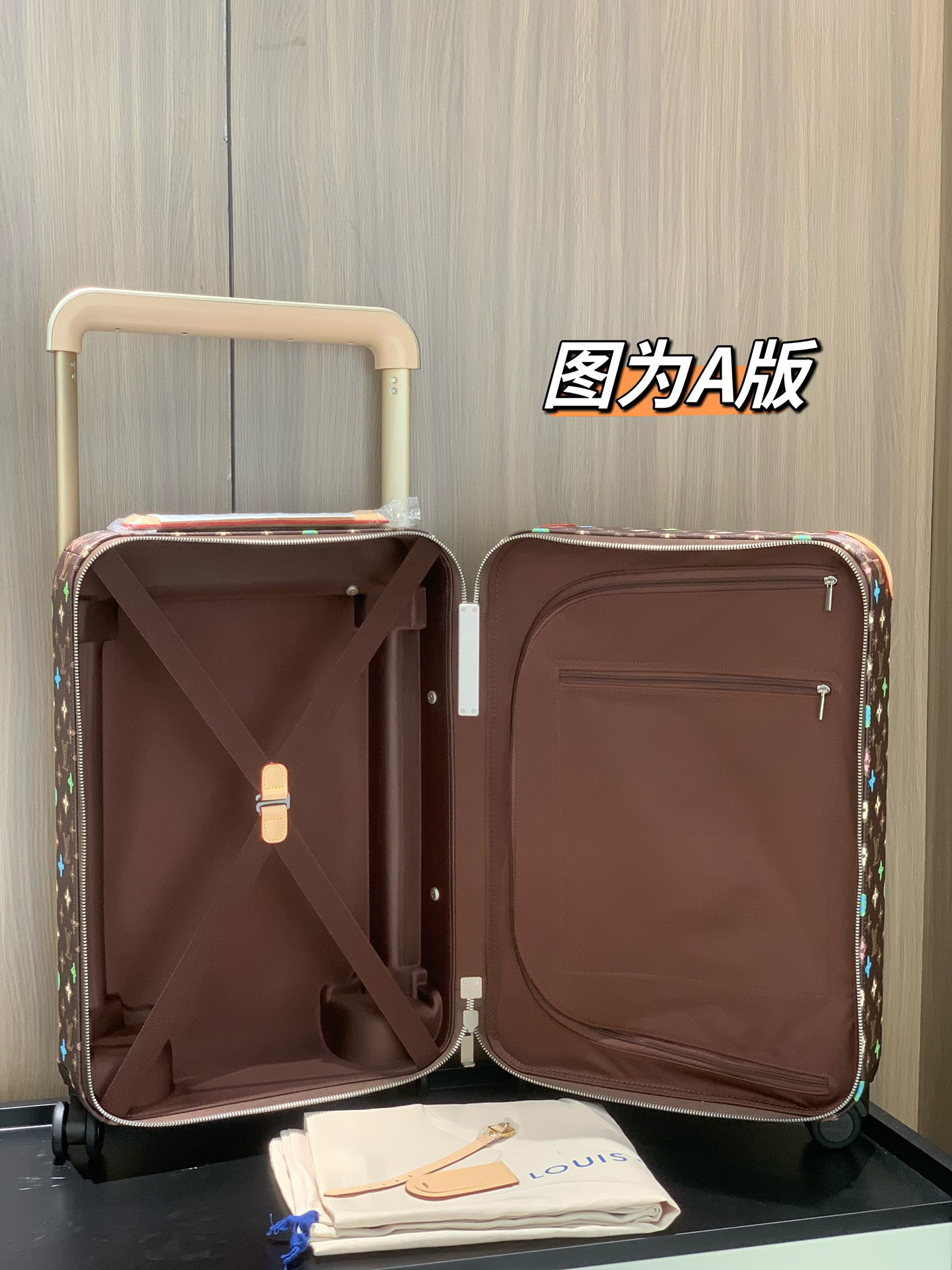 LV luggage-7