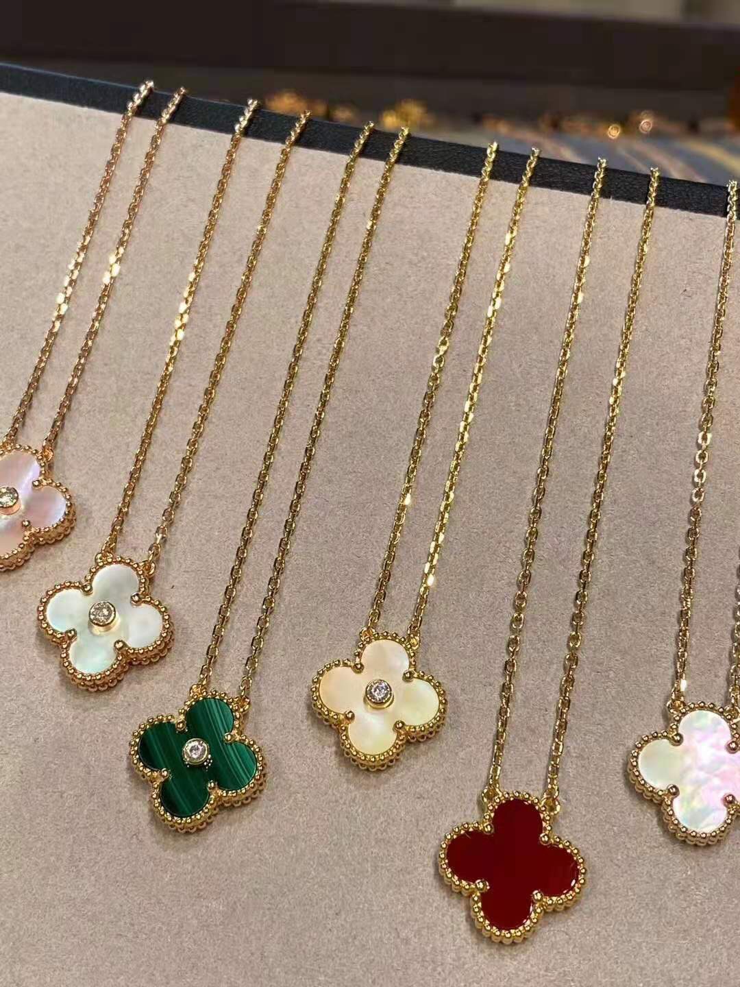 Van Cleef & Arpels necklace-1