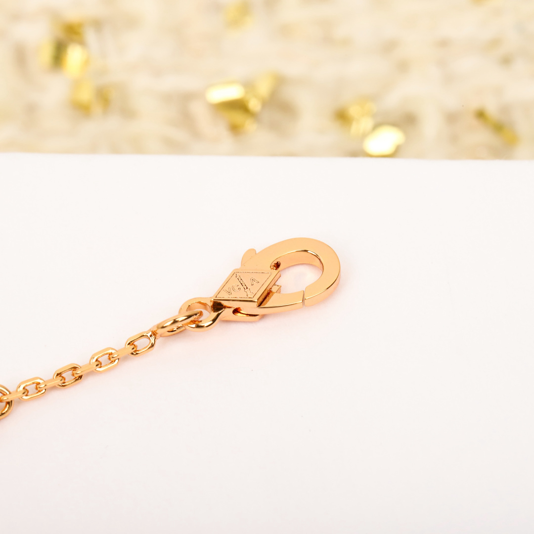 Van Cleef & Arpels necklace-139