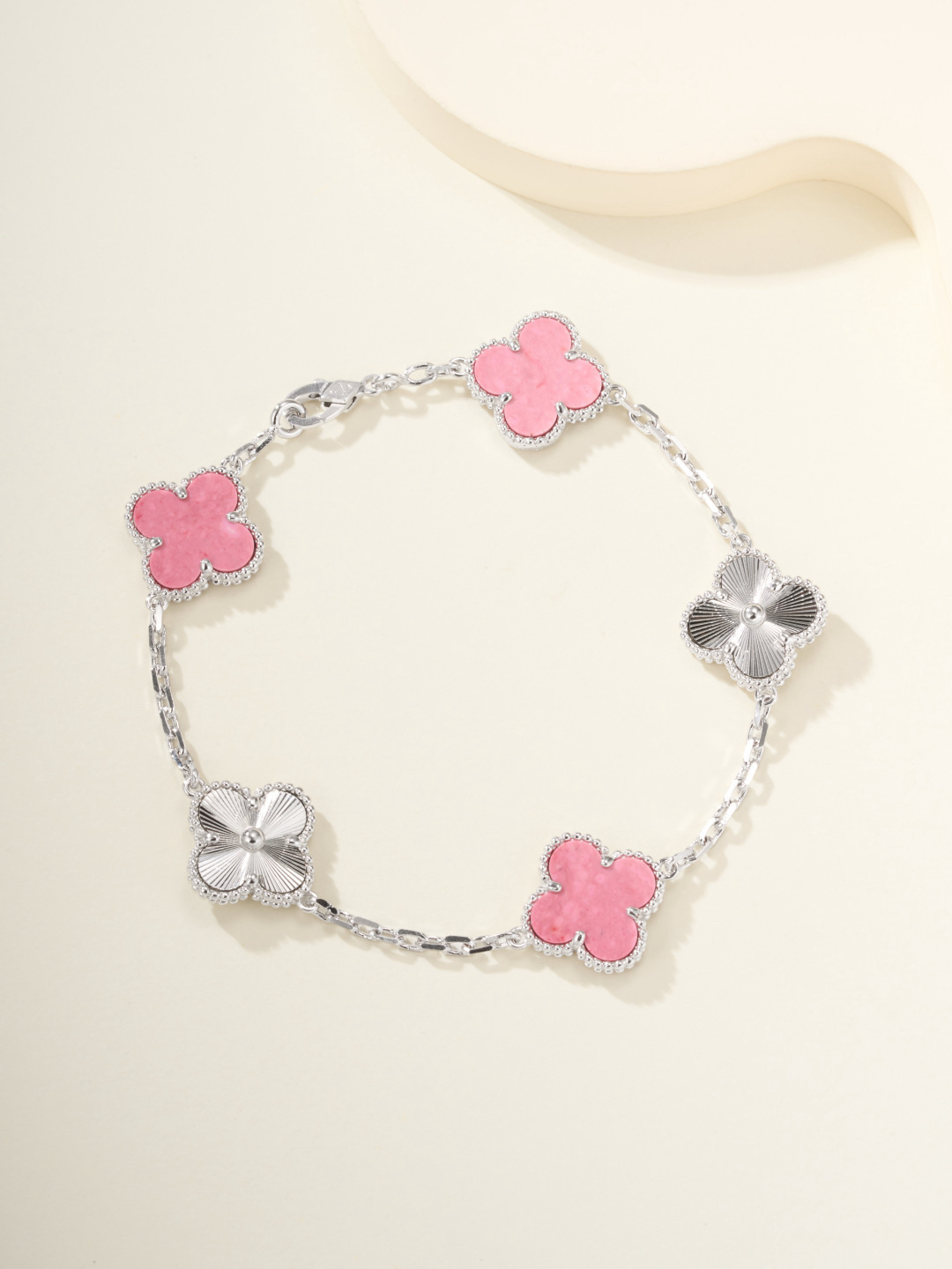 Van Cleef & Arpels Bracelet-64