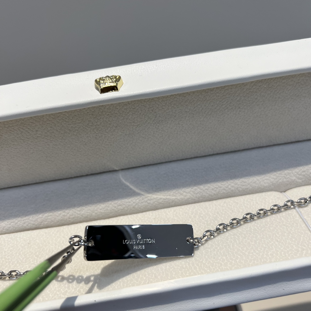 LV Bracelet-57
