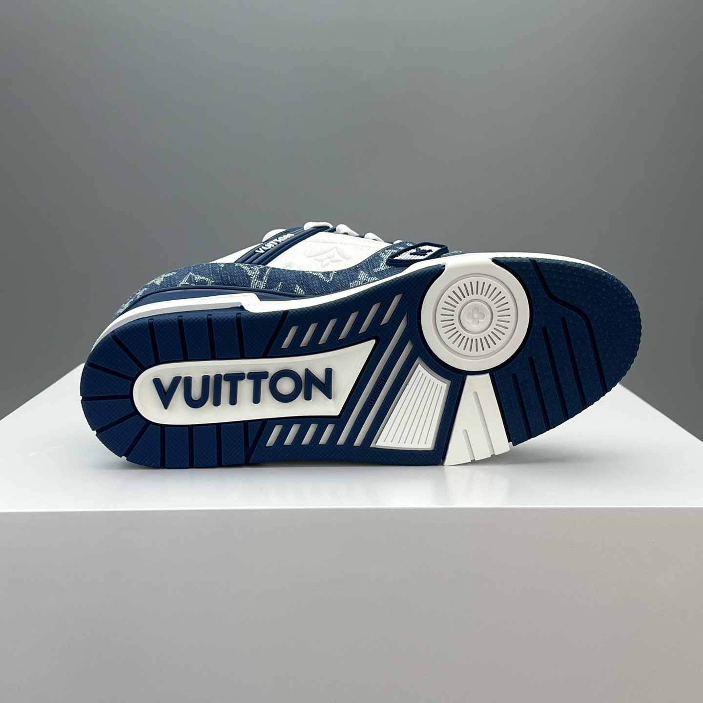 Lv Sneakers-121