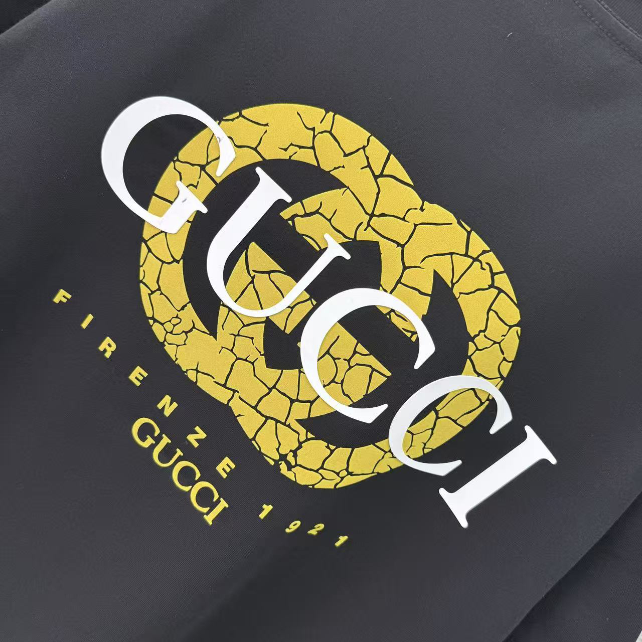 Gucci clothing-164