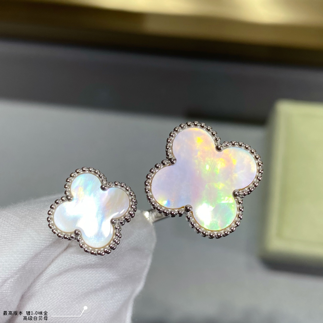 Van Cleef & Arpels ring-81