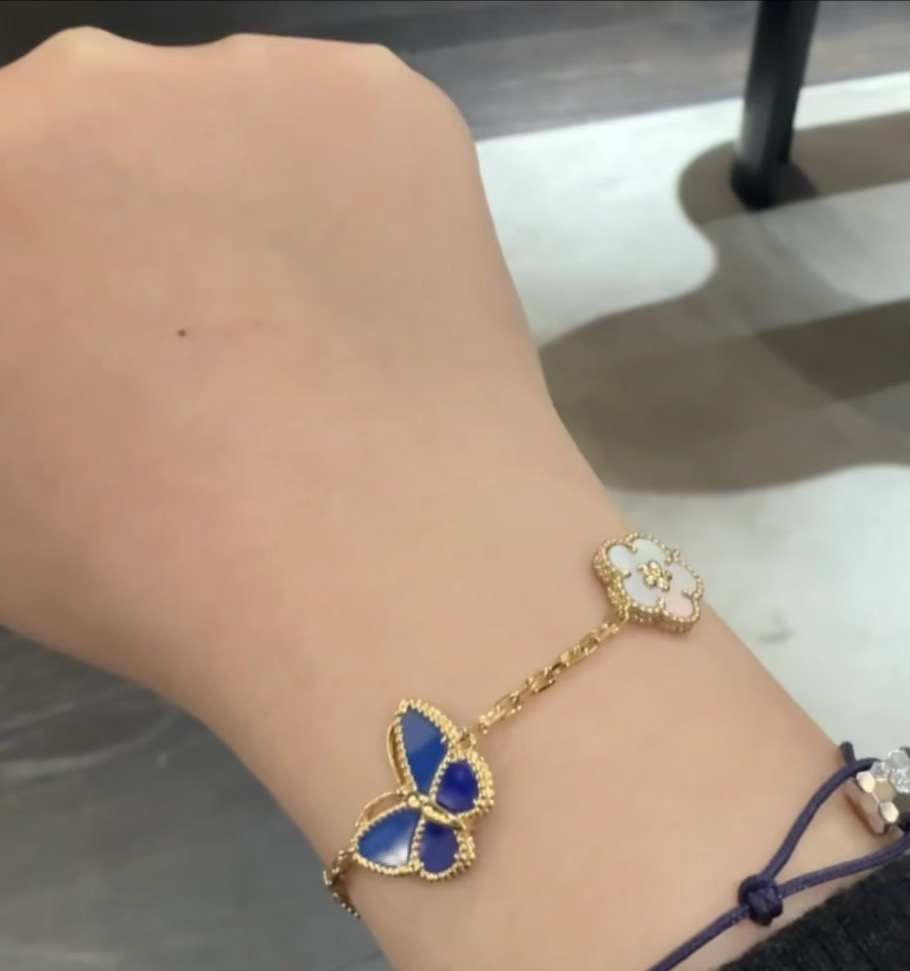 Van Cleef & Arpels ring-102