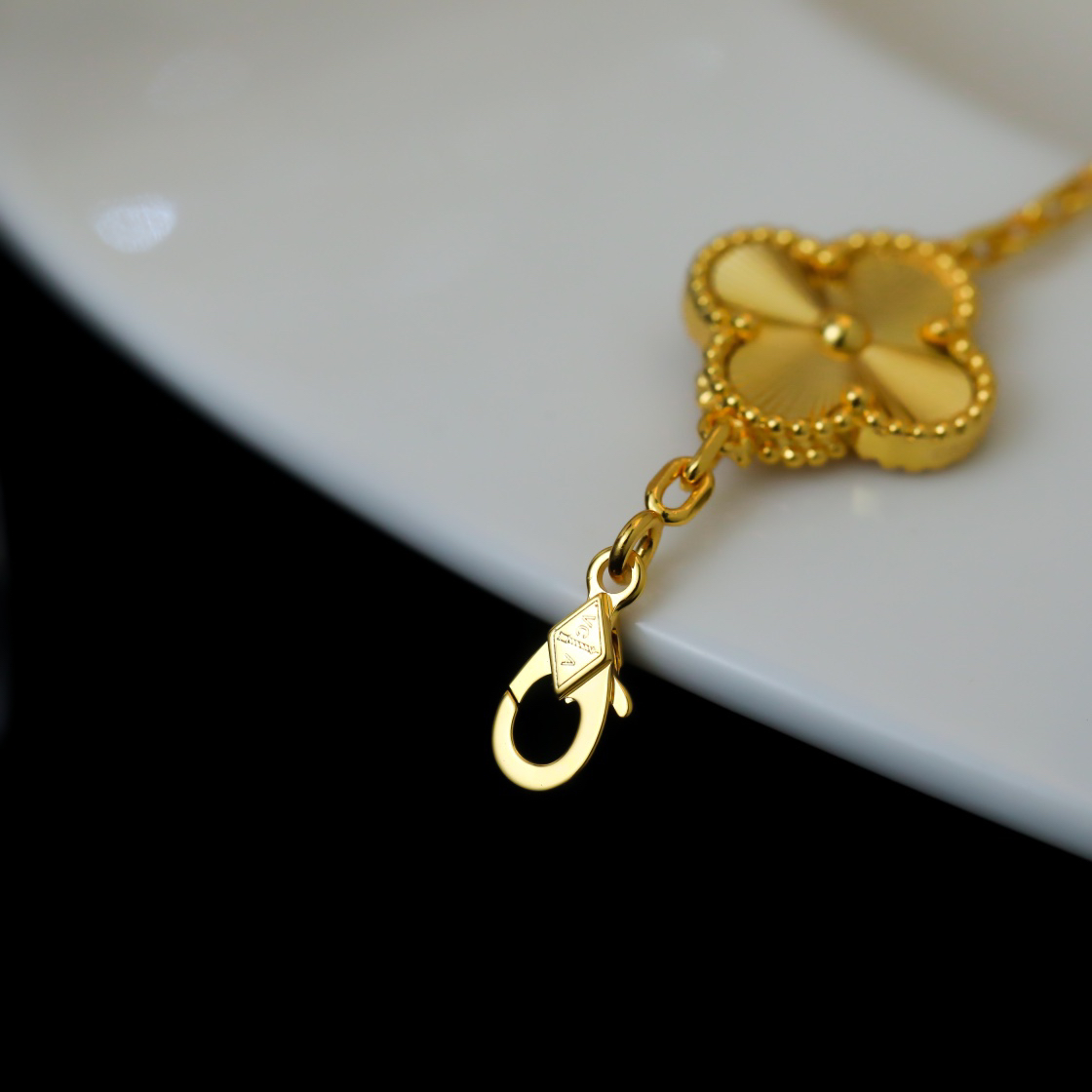 Van Cleef & Arpels Bracelet-77