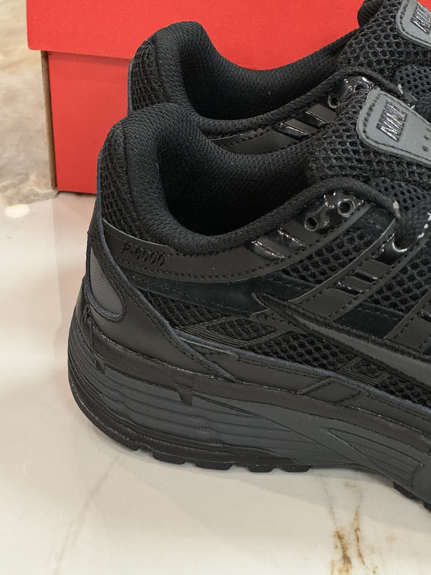 Nike Sneakers-235