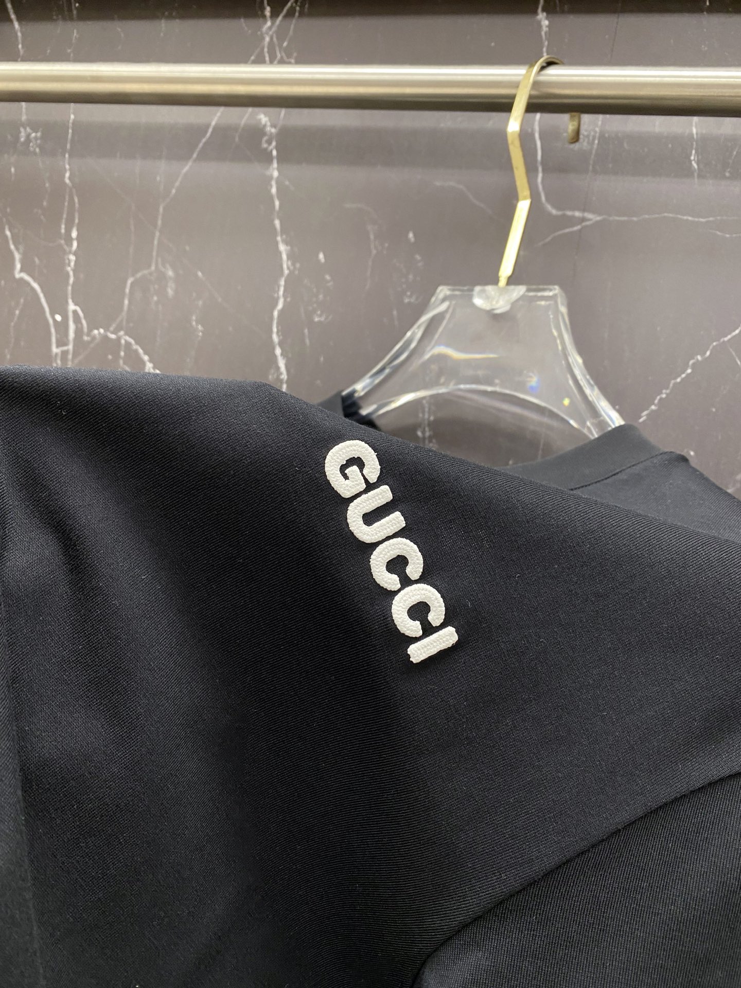 Gucci Clothing-203