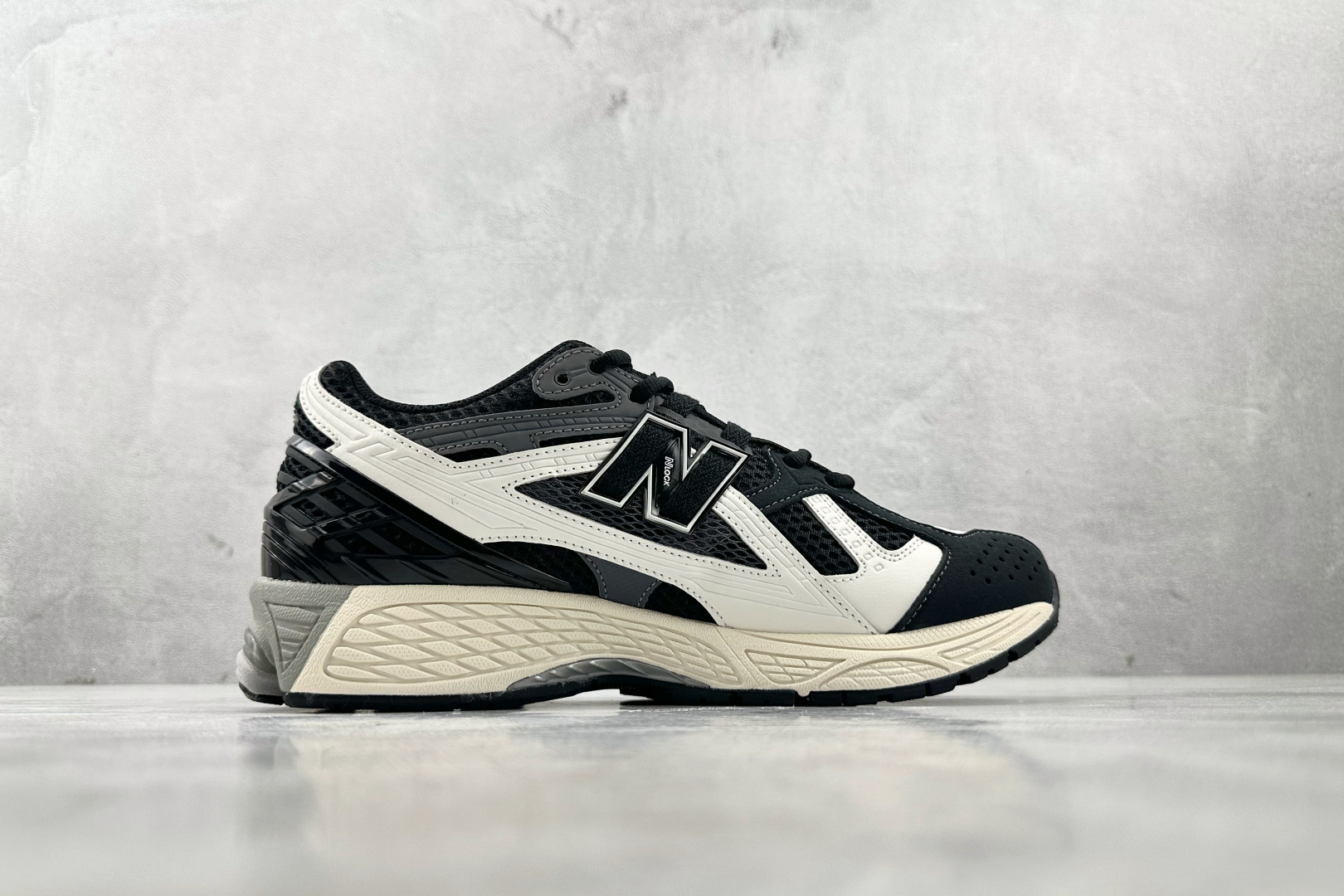 New Balance Sneakers-174