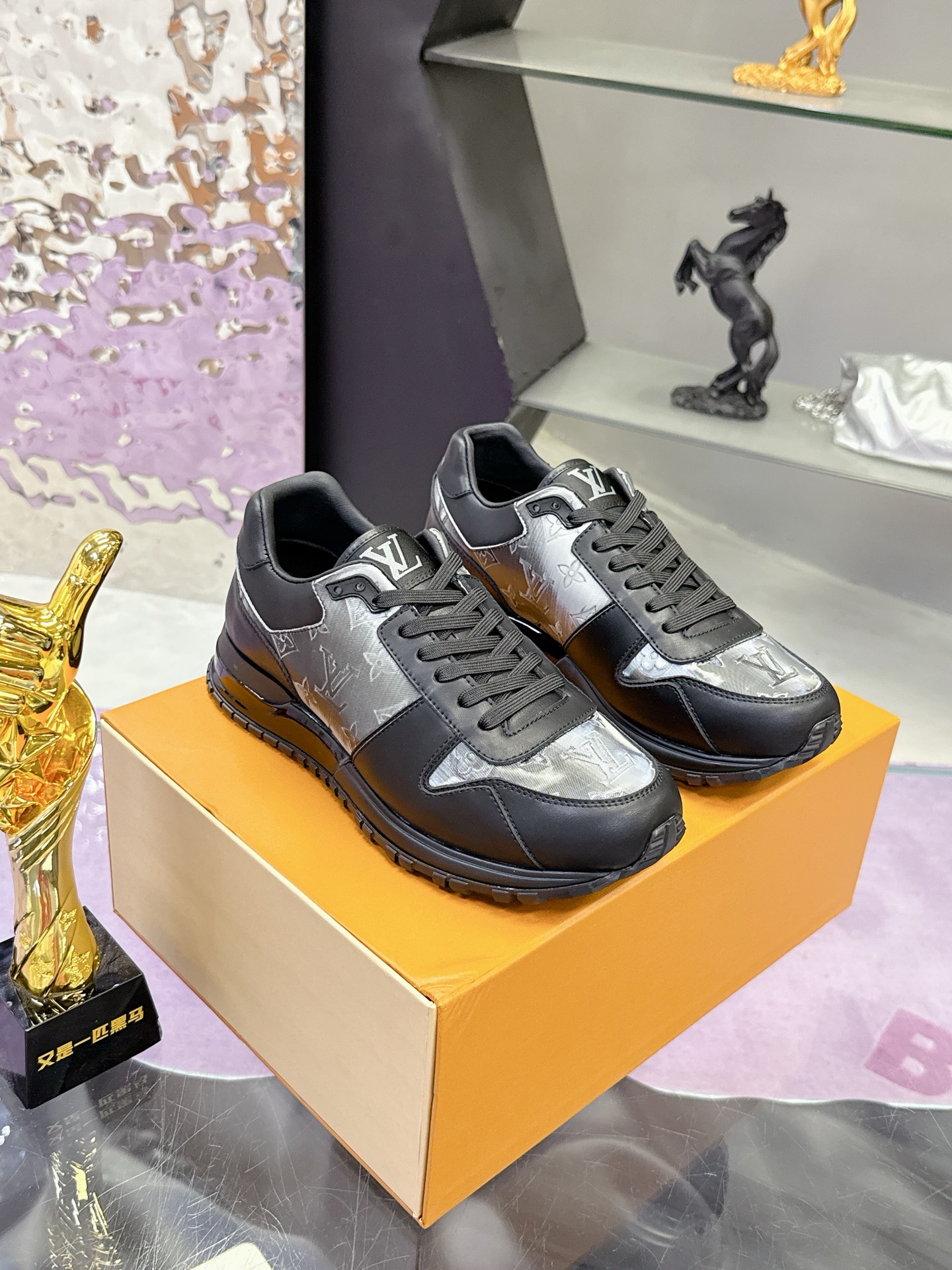 Lv Sneakers-8