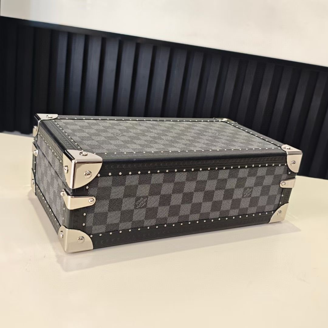 Louis Vuitton Hot New Product-149