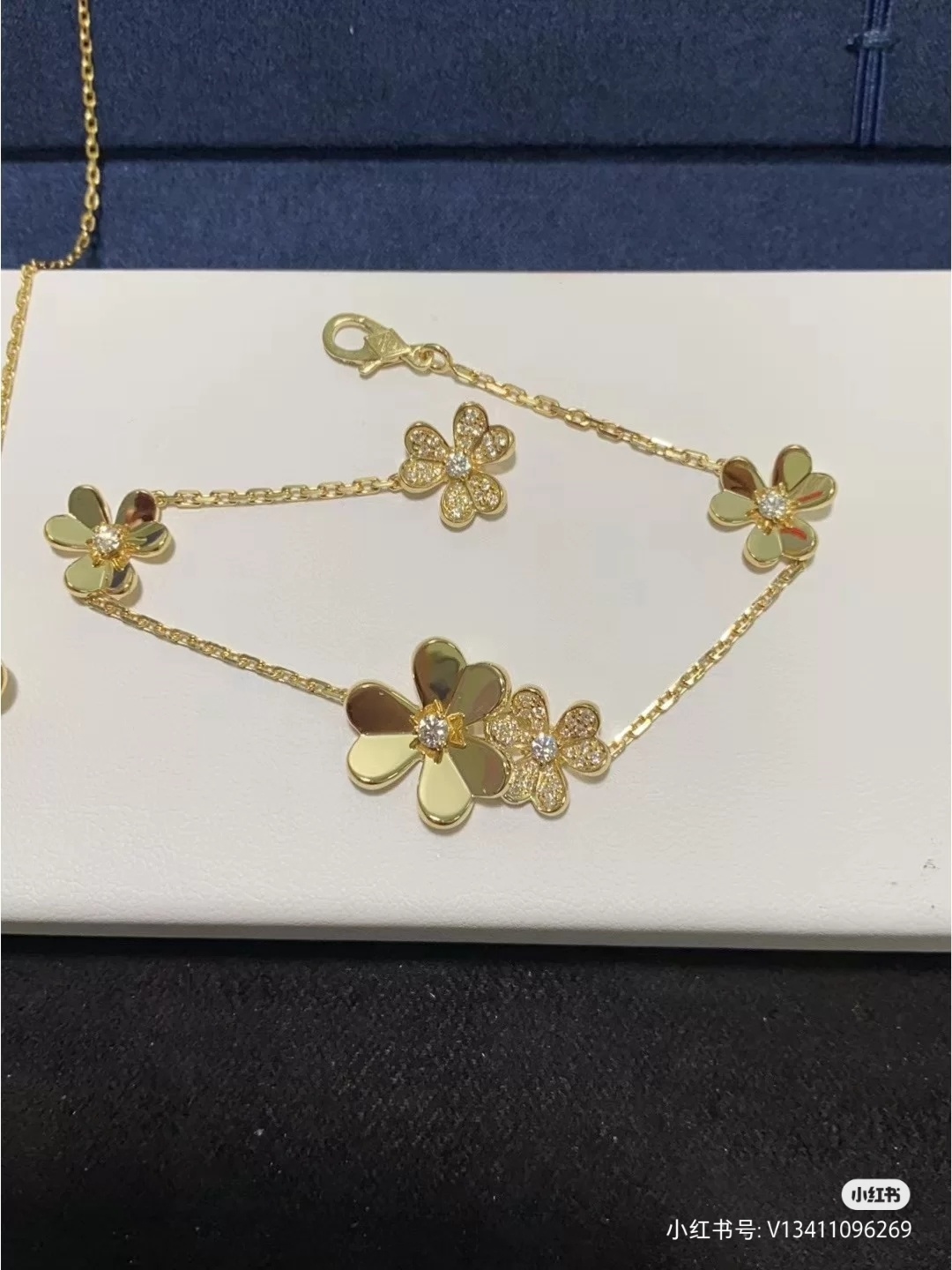 Van Cleef & Arpels Bracelet-118