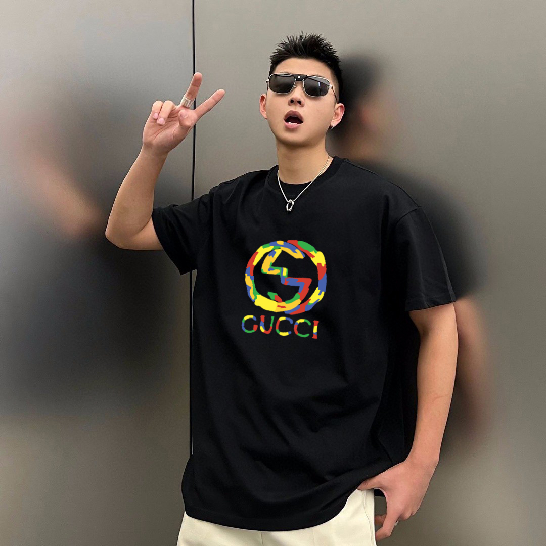 Gucci clothing-223