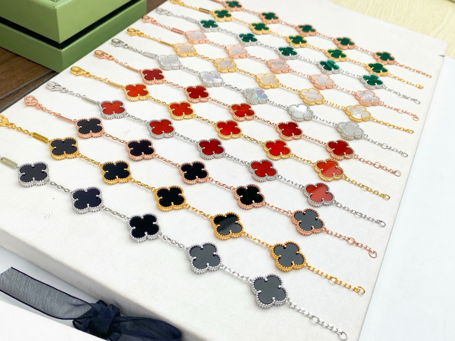 Van Cleef & Arpels Bracelet-24