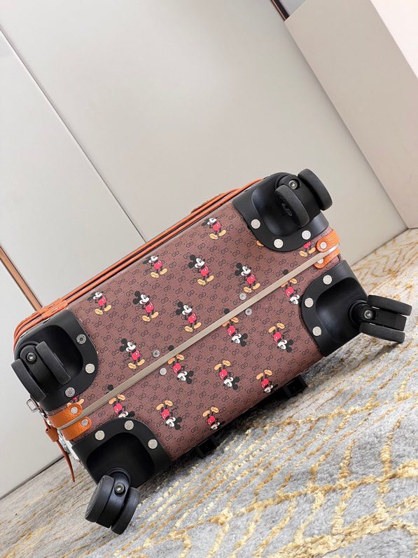 Gucci luggage-7
