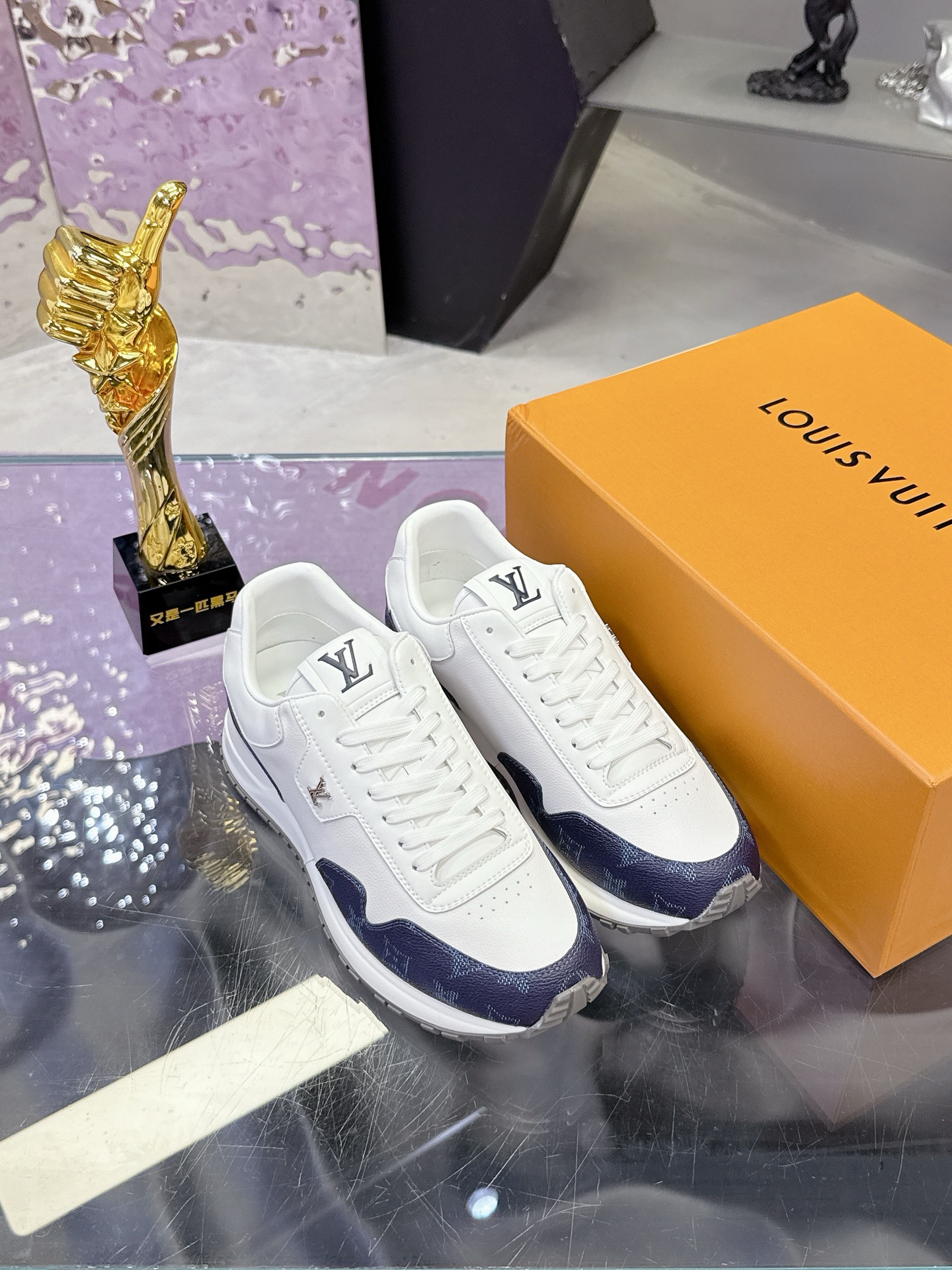 Lv Sneakers-9