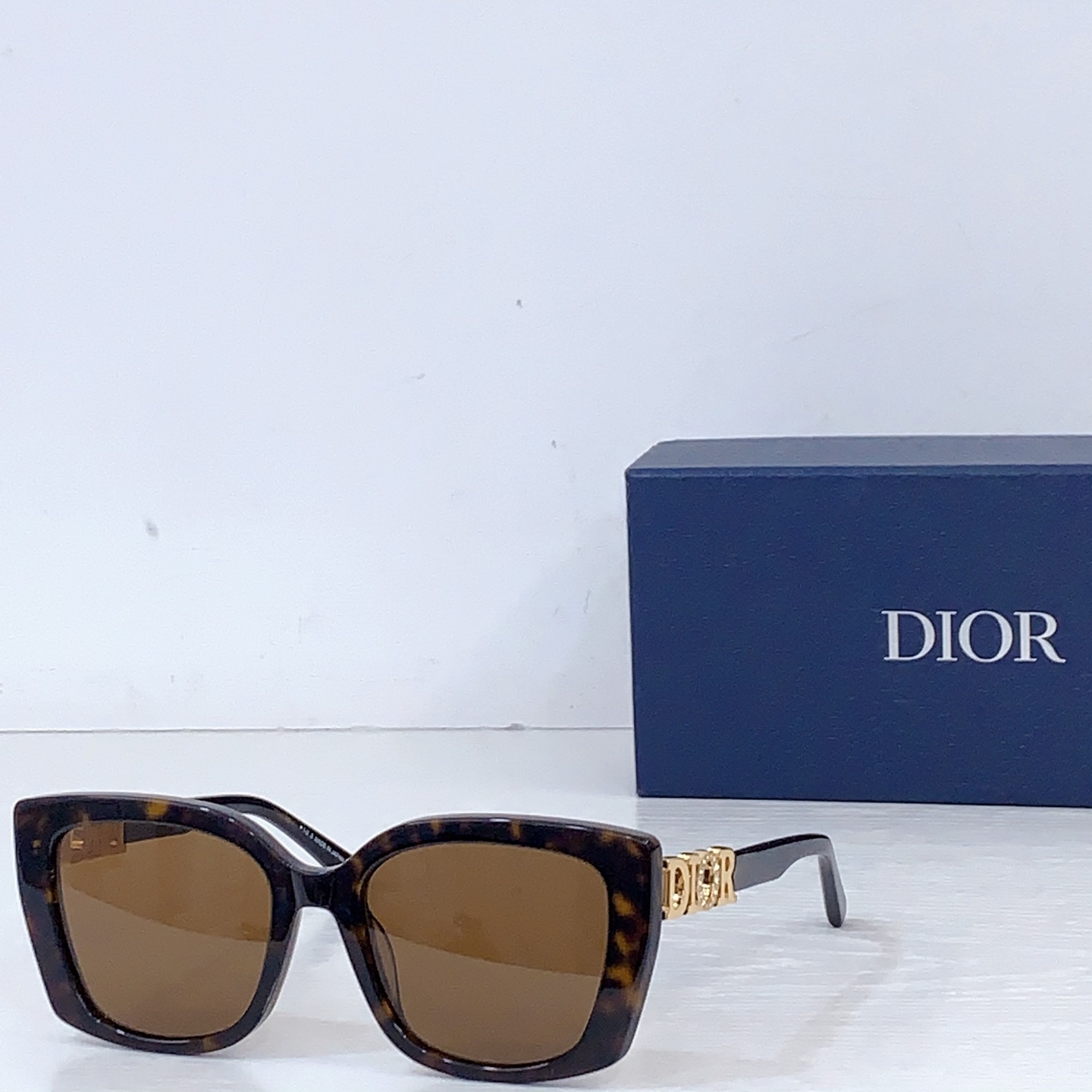 Dior glasses-37