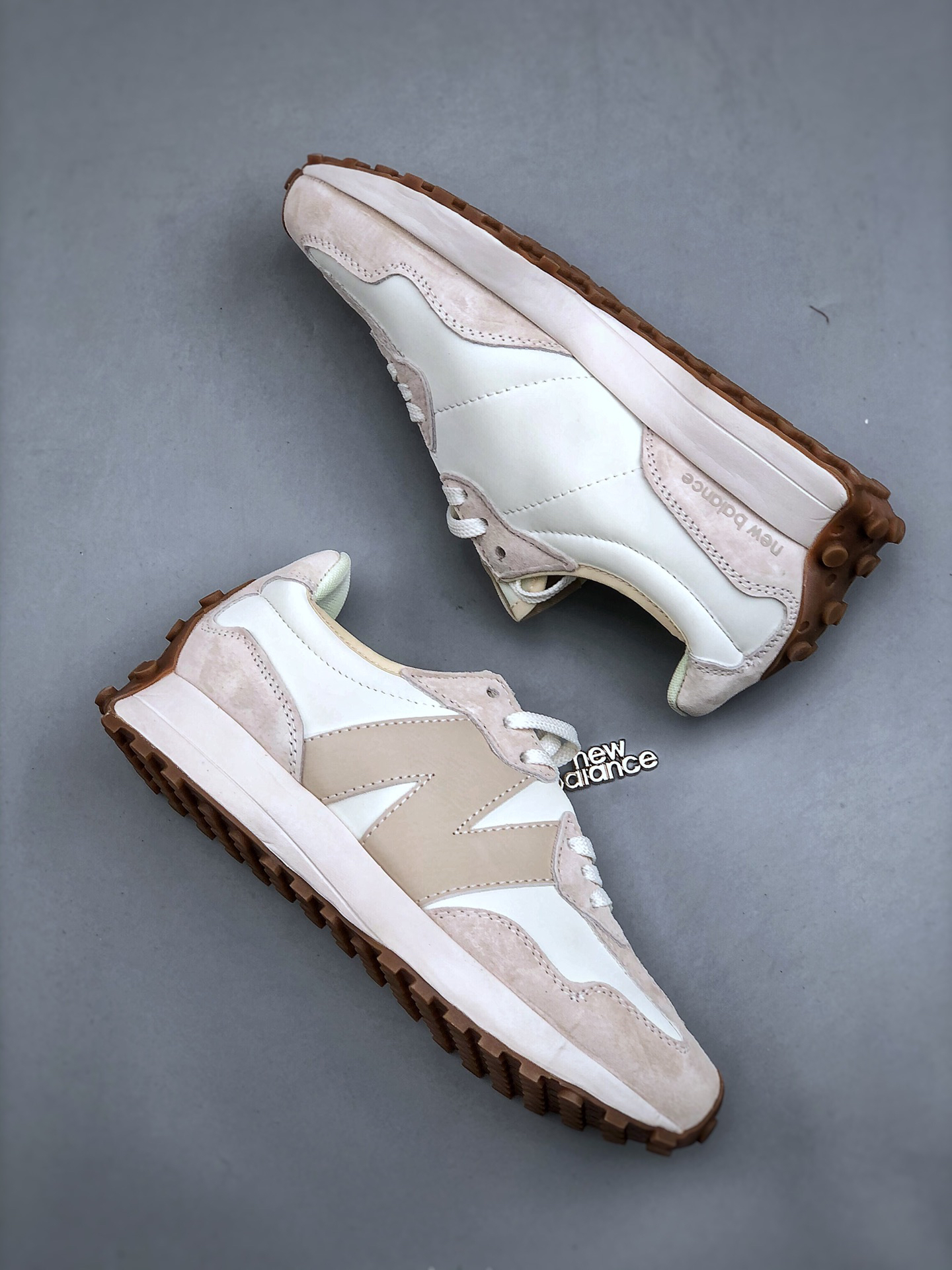 New Balance Sneakers-325