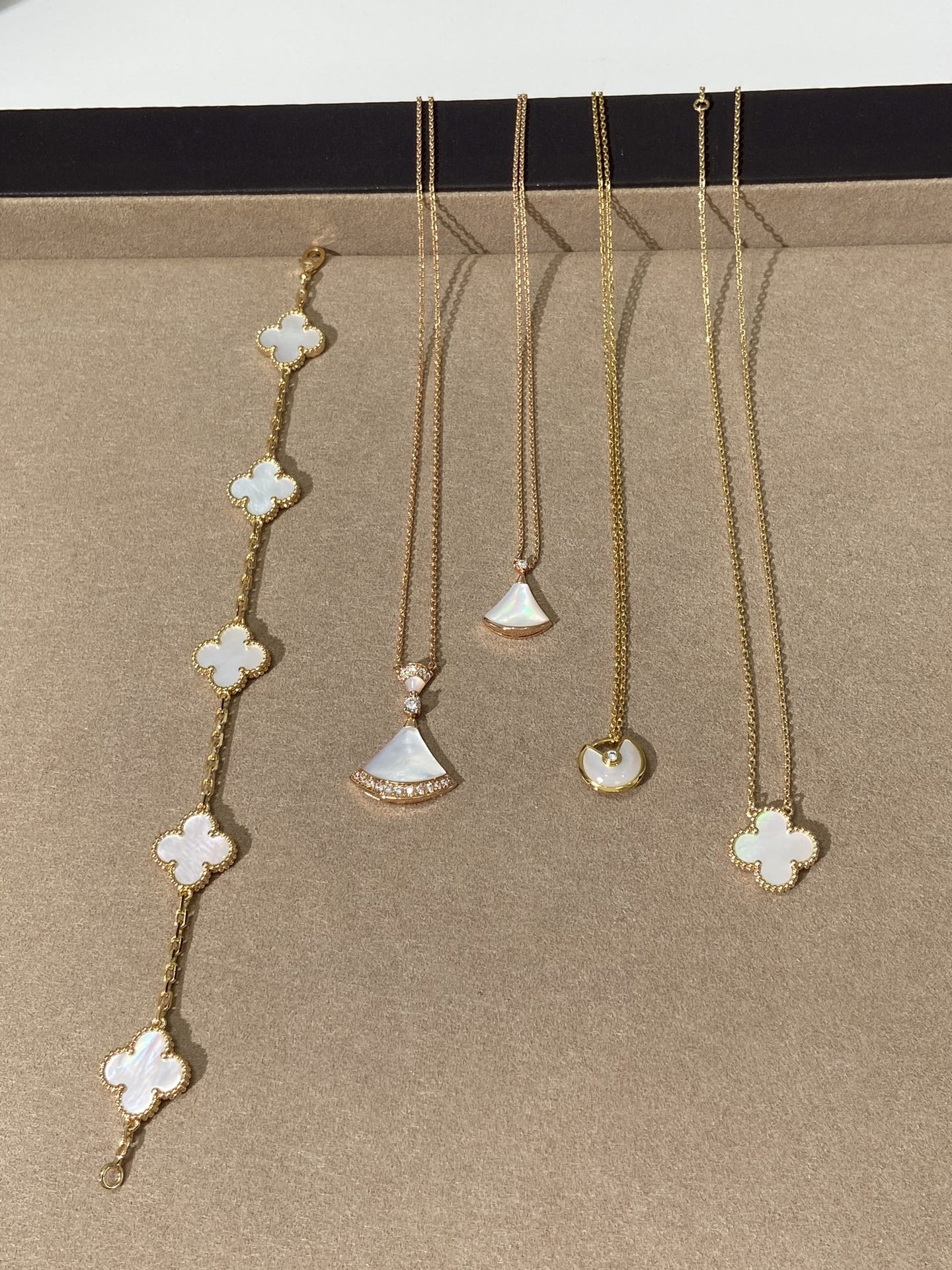 Van Cleef & Arpels necklace-94