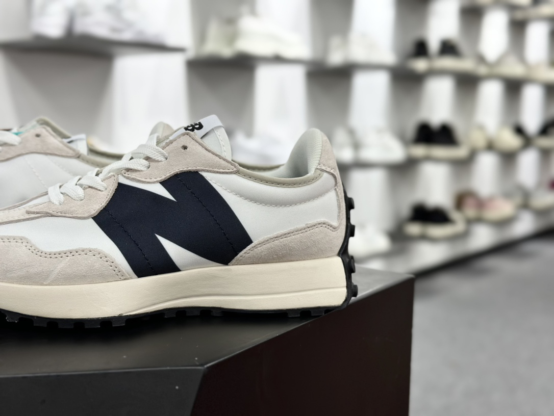 New Balance Sneakers-364