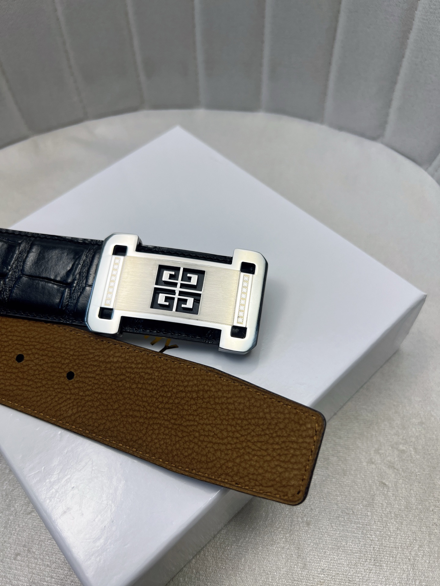 Givenchy belt-128