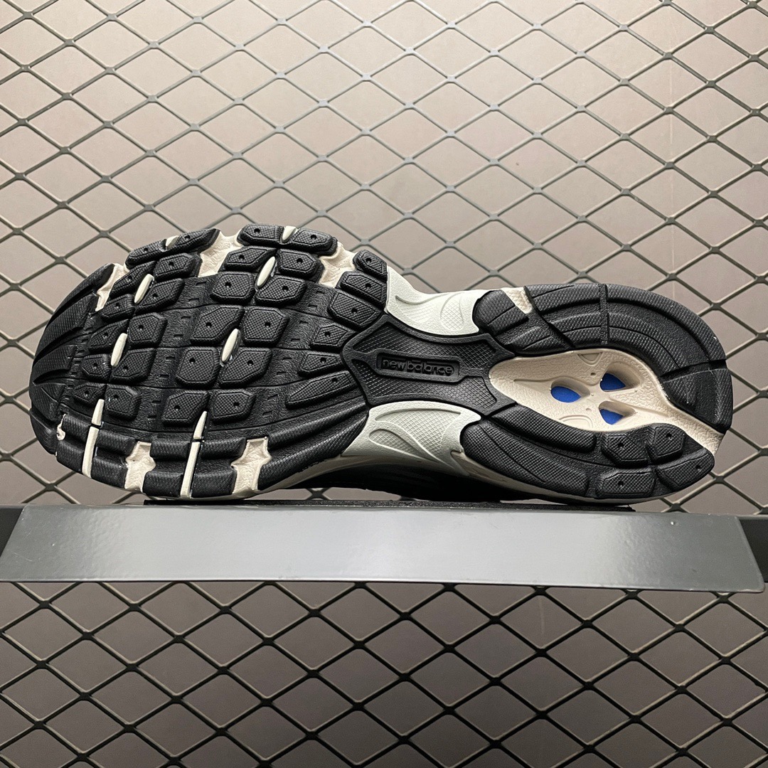 New Balance Sneakers-337