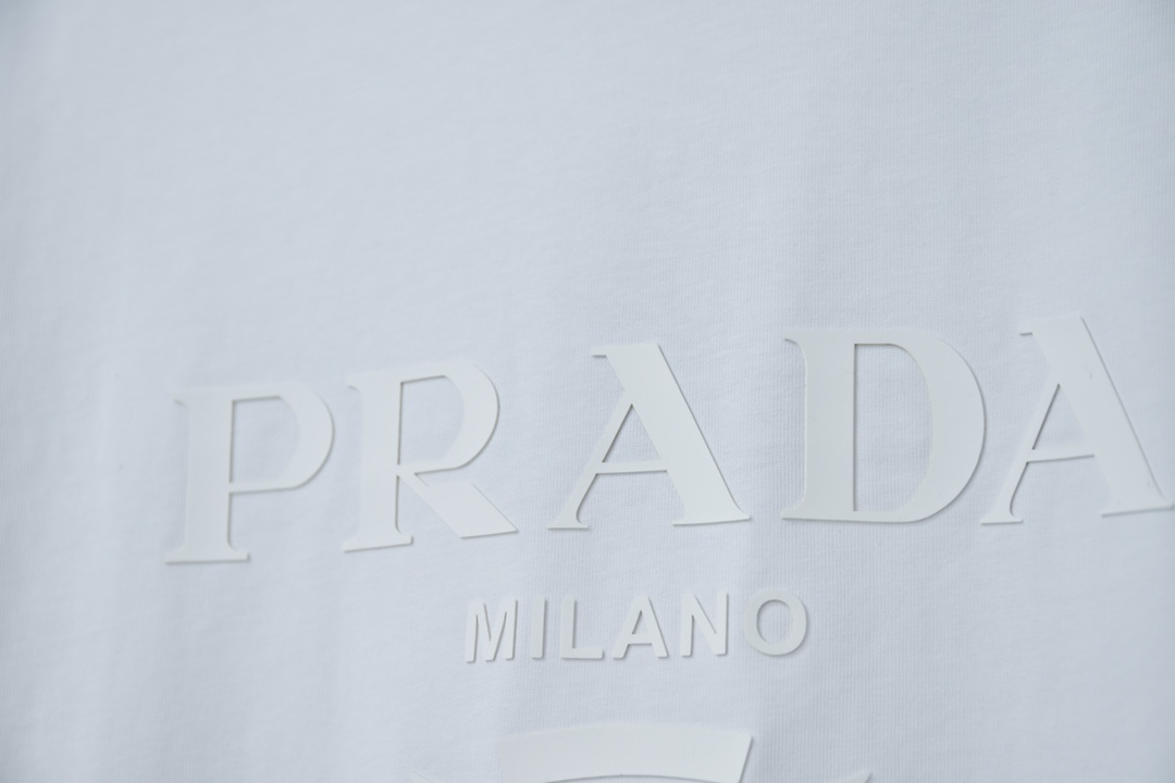Prada clothing-232