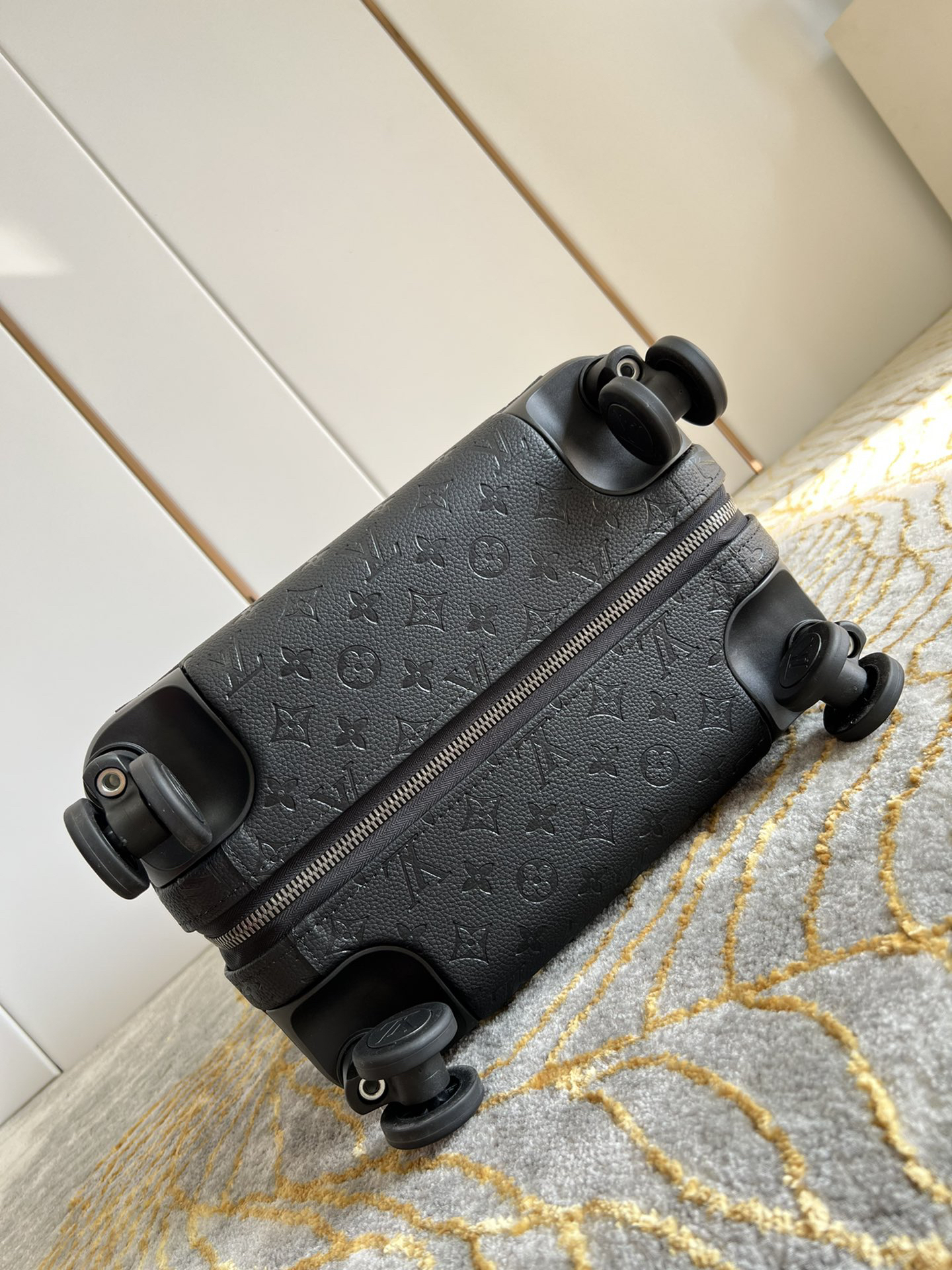 LV luggage-26