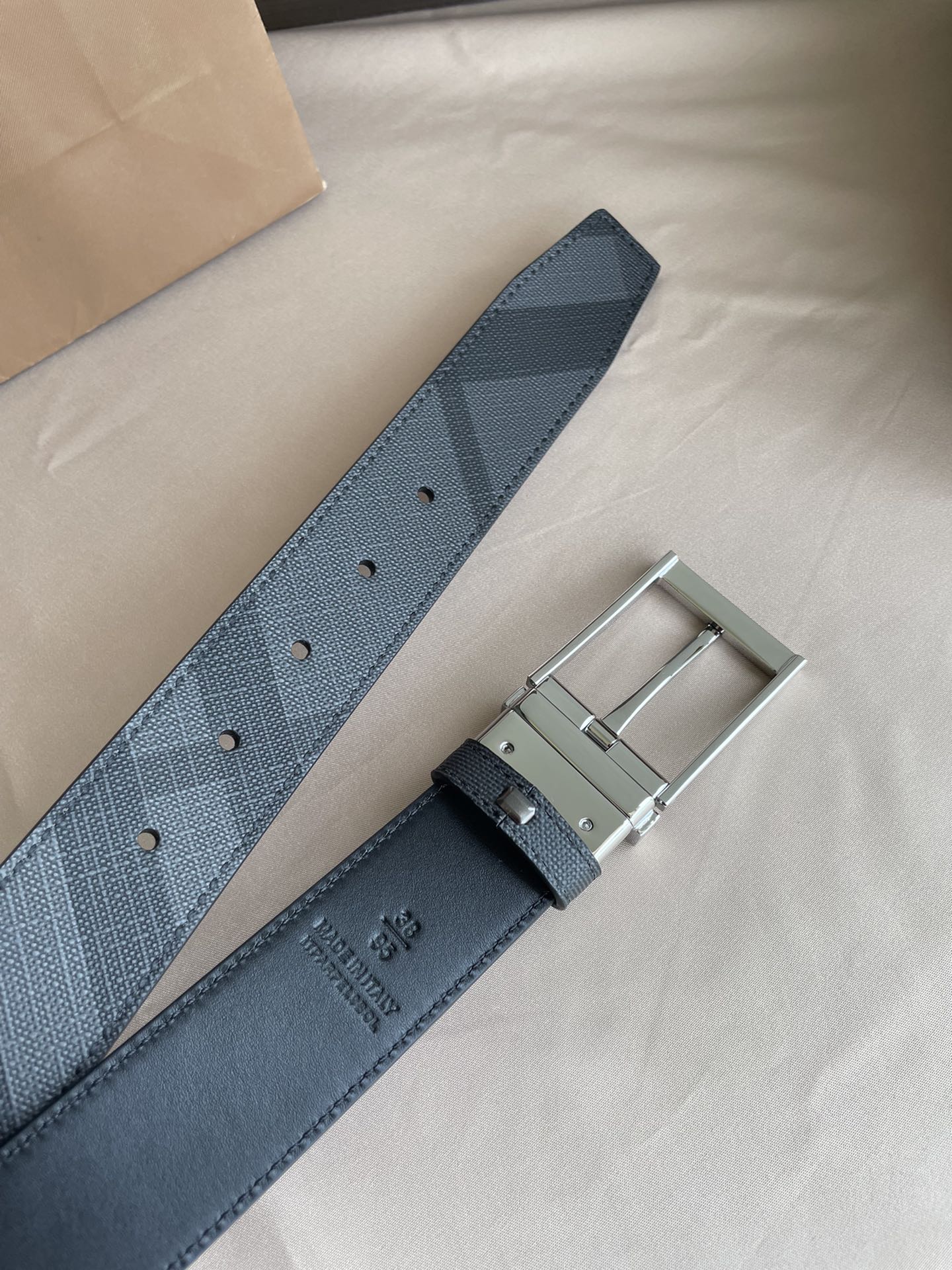 Burberry belt-125