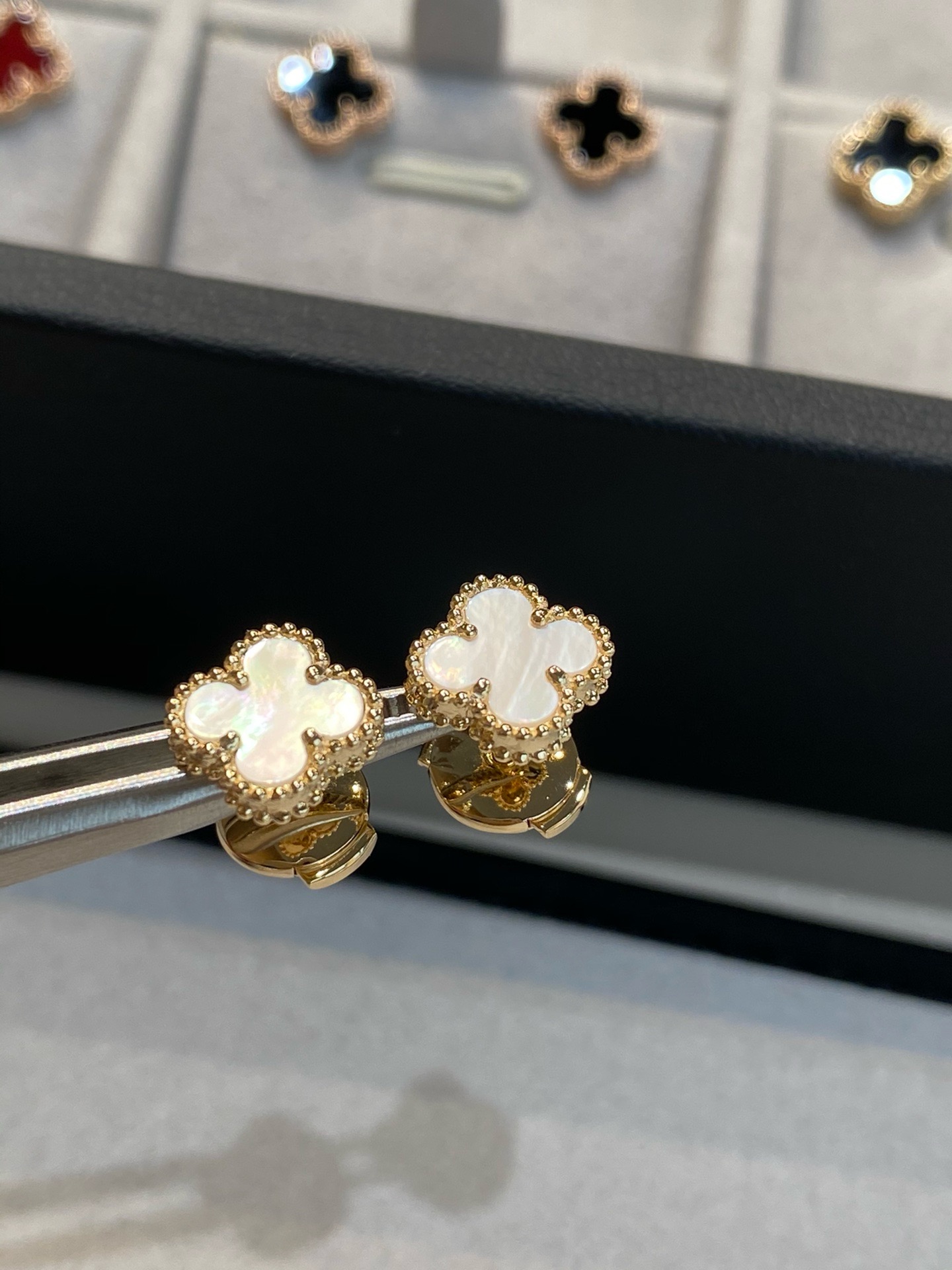 Van Cleef & Arpels earring-22