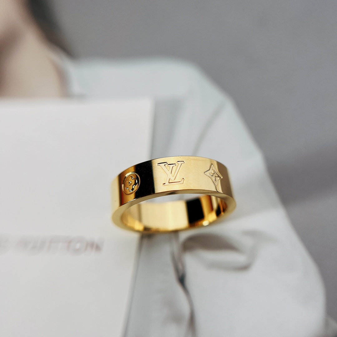 LV ring-52