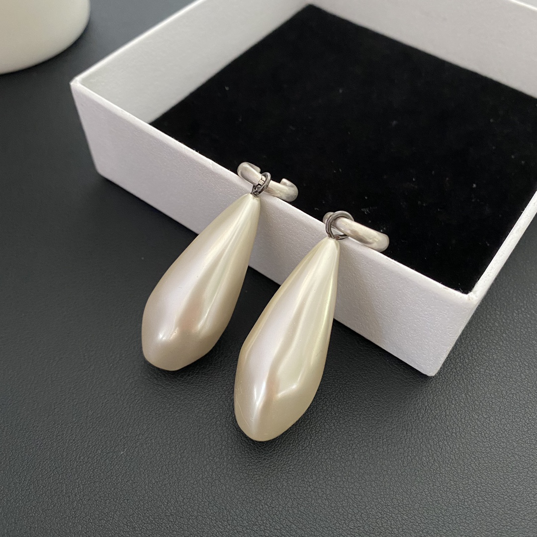 Balenciaga earrings-1
