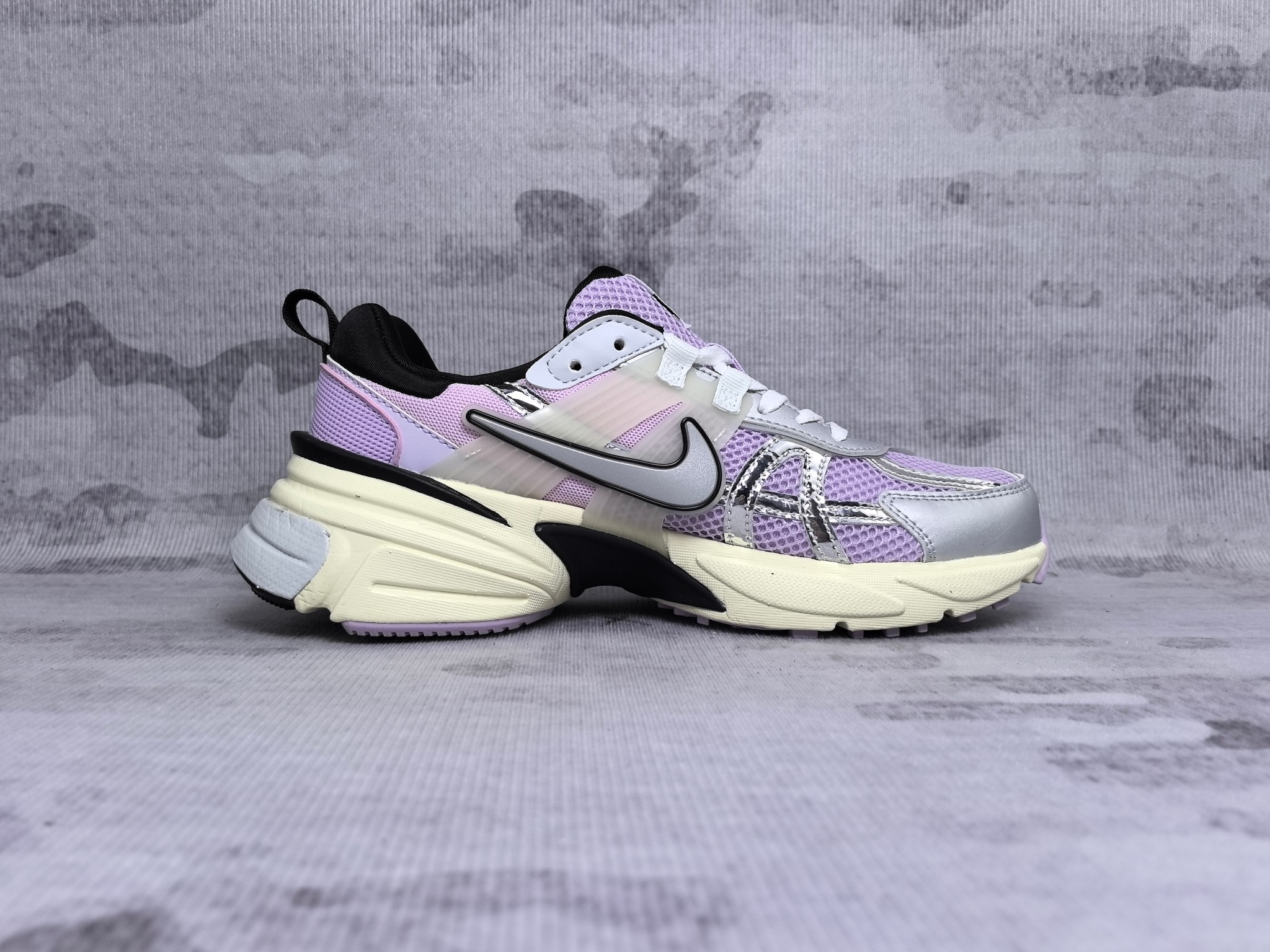 Nike Sneakers-230