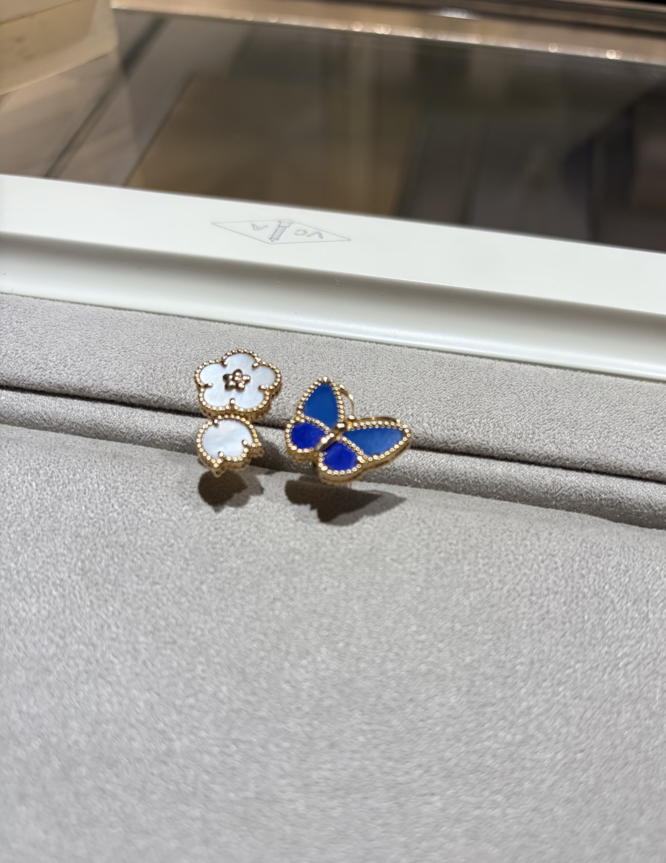 Van Cleef & Arpels ring-34