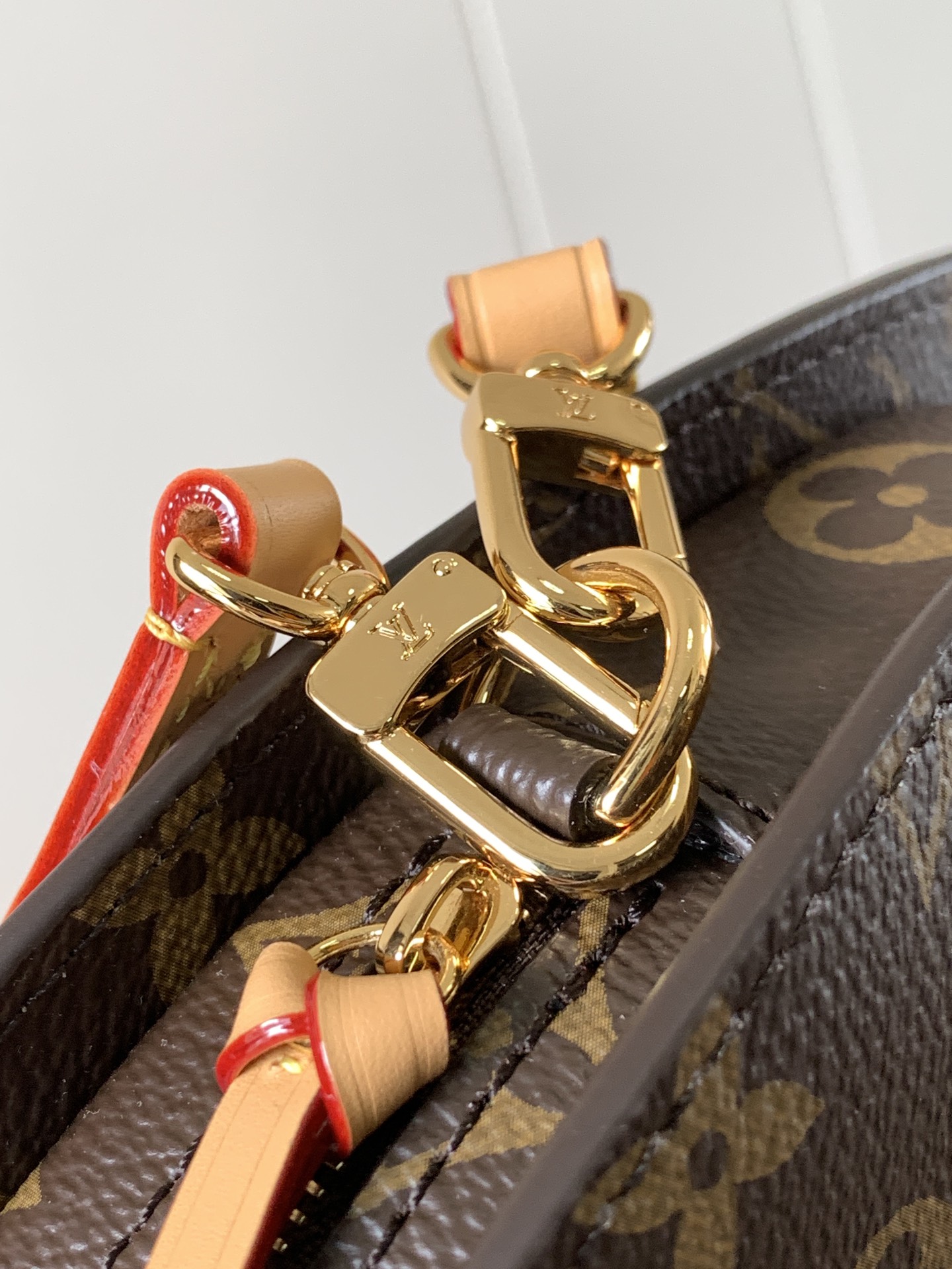 Louis Vuitton Hot New Product-64