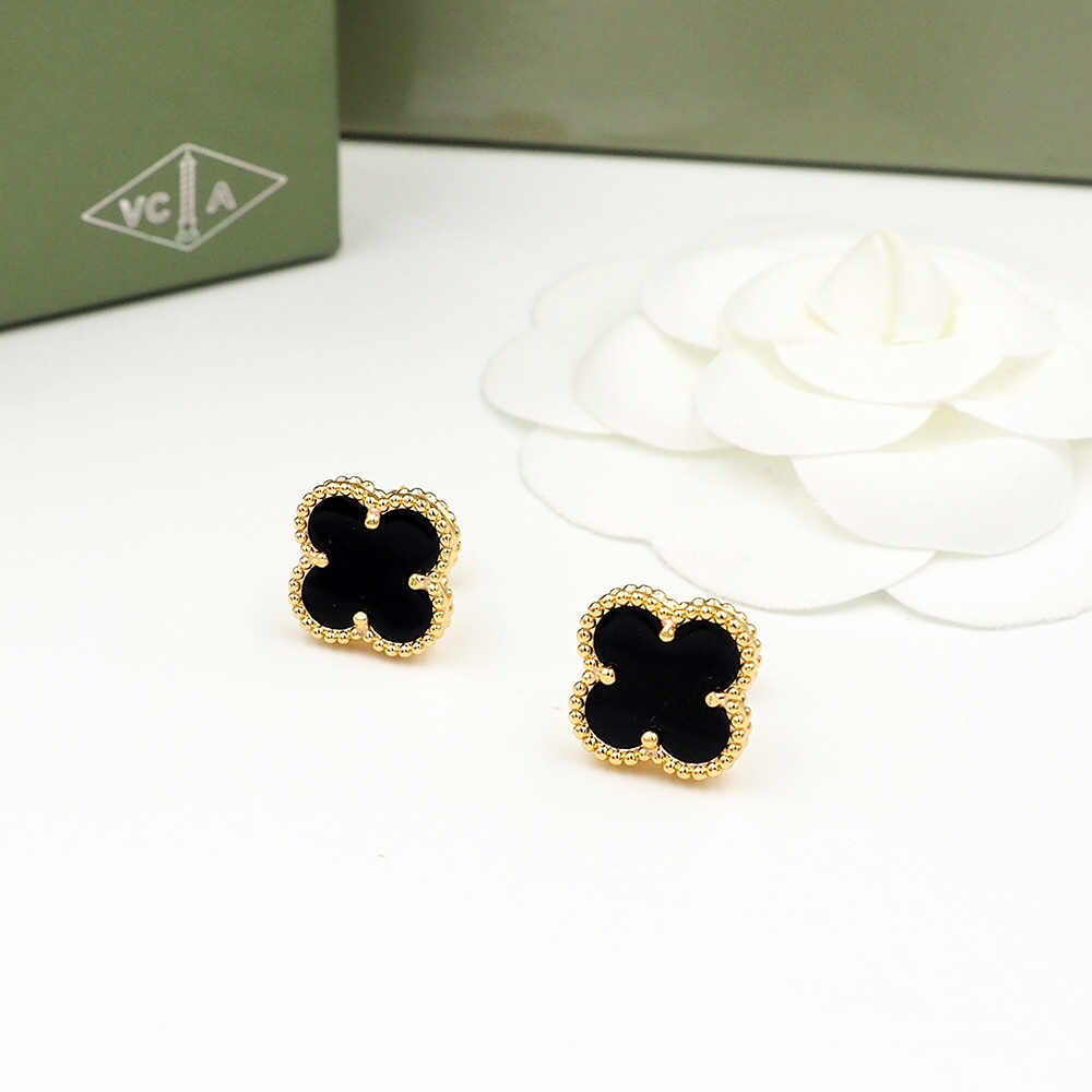Van Cleef & Arpels earring-57