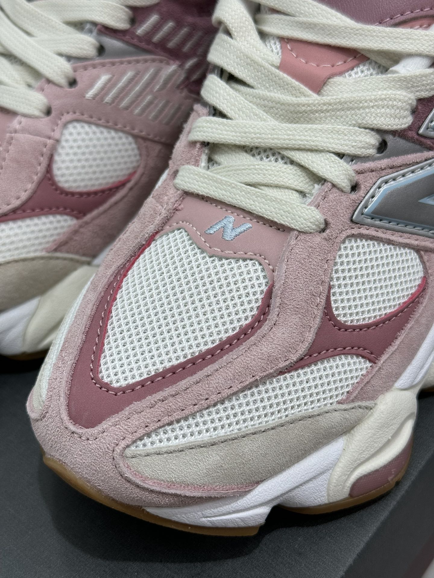 New Balance Sneakers-202