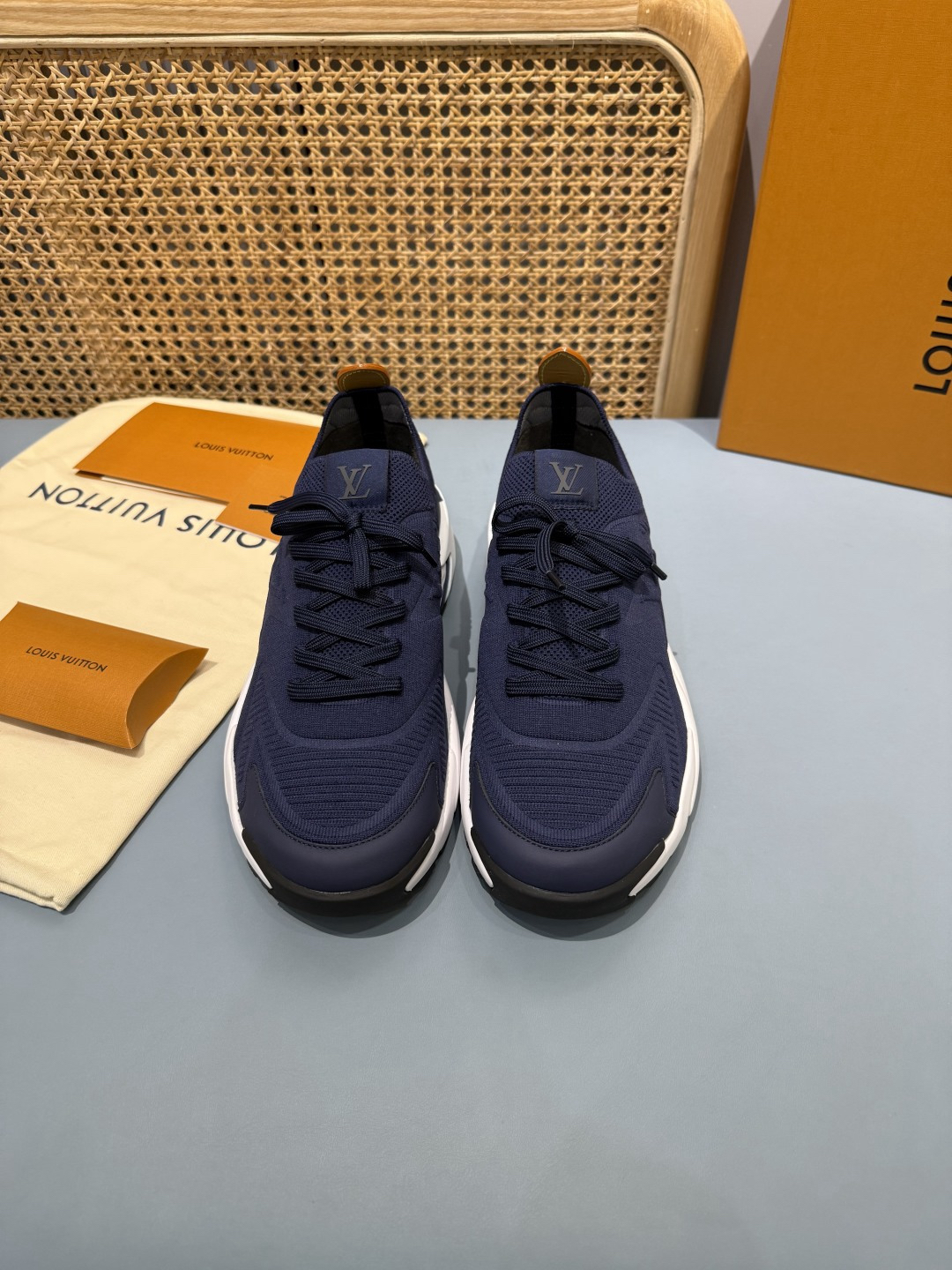 Lv Sneakers-176