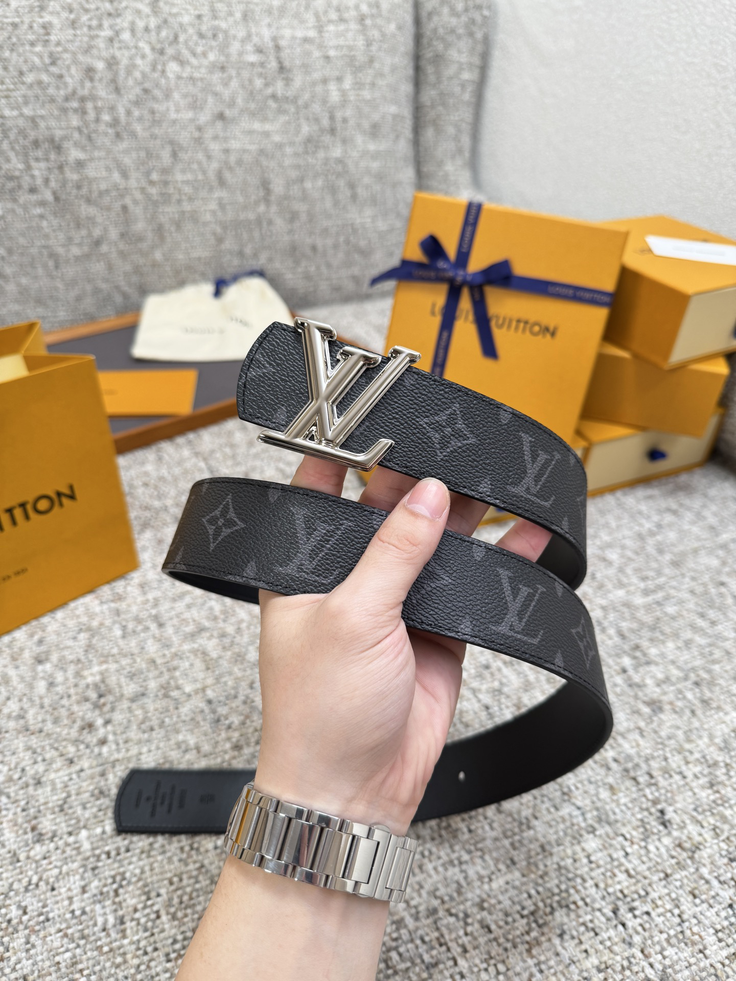 Lv belt-43