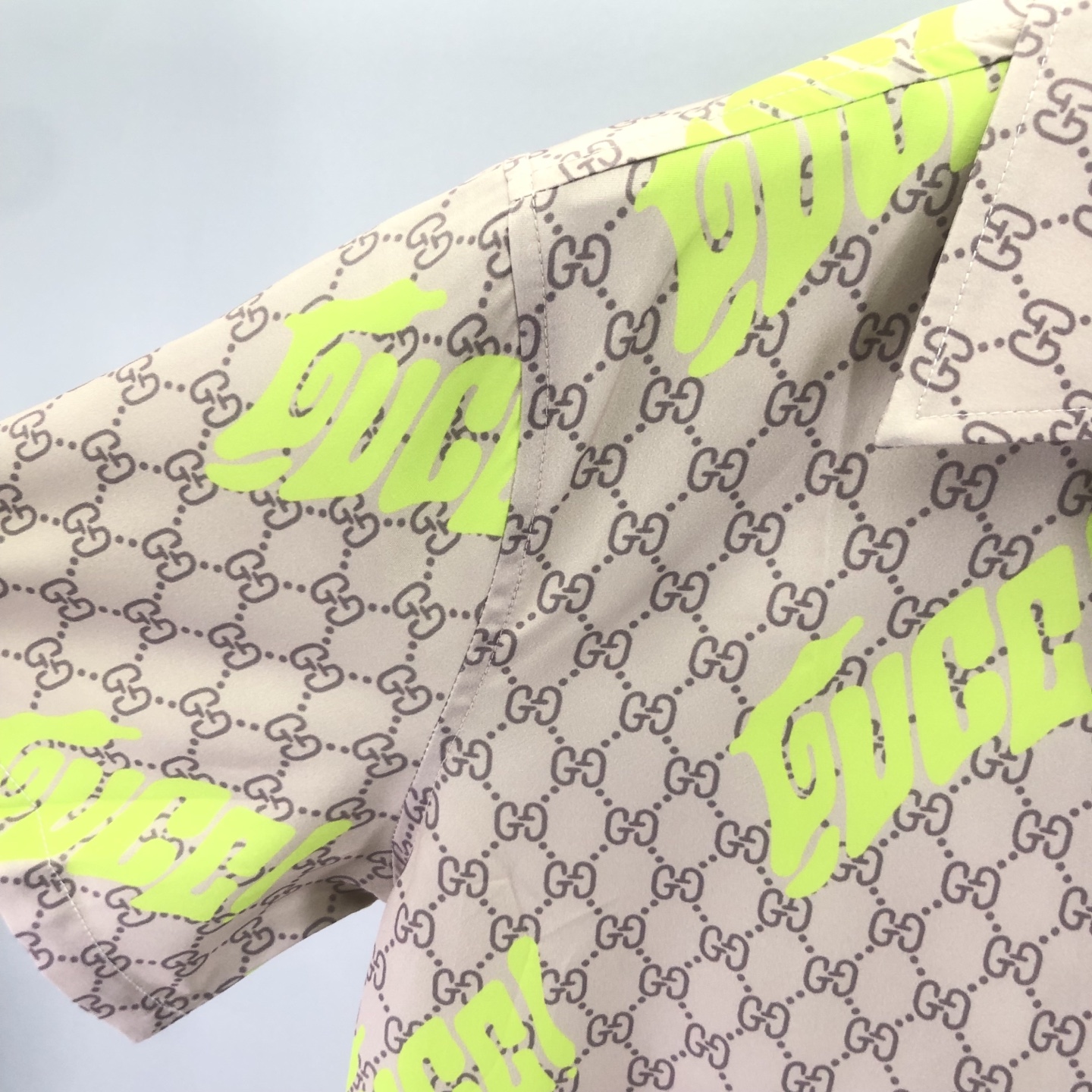 Gucci Clothing-116